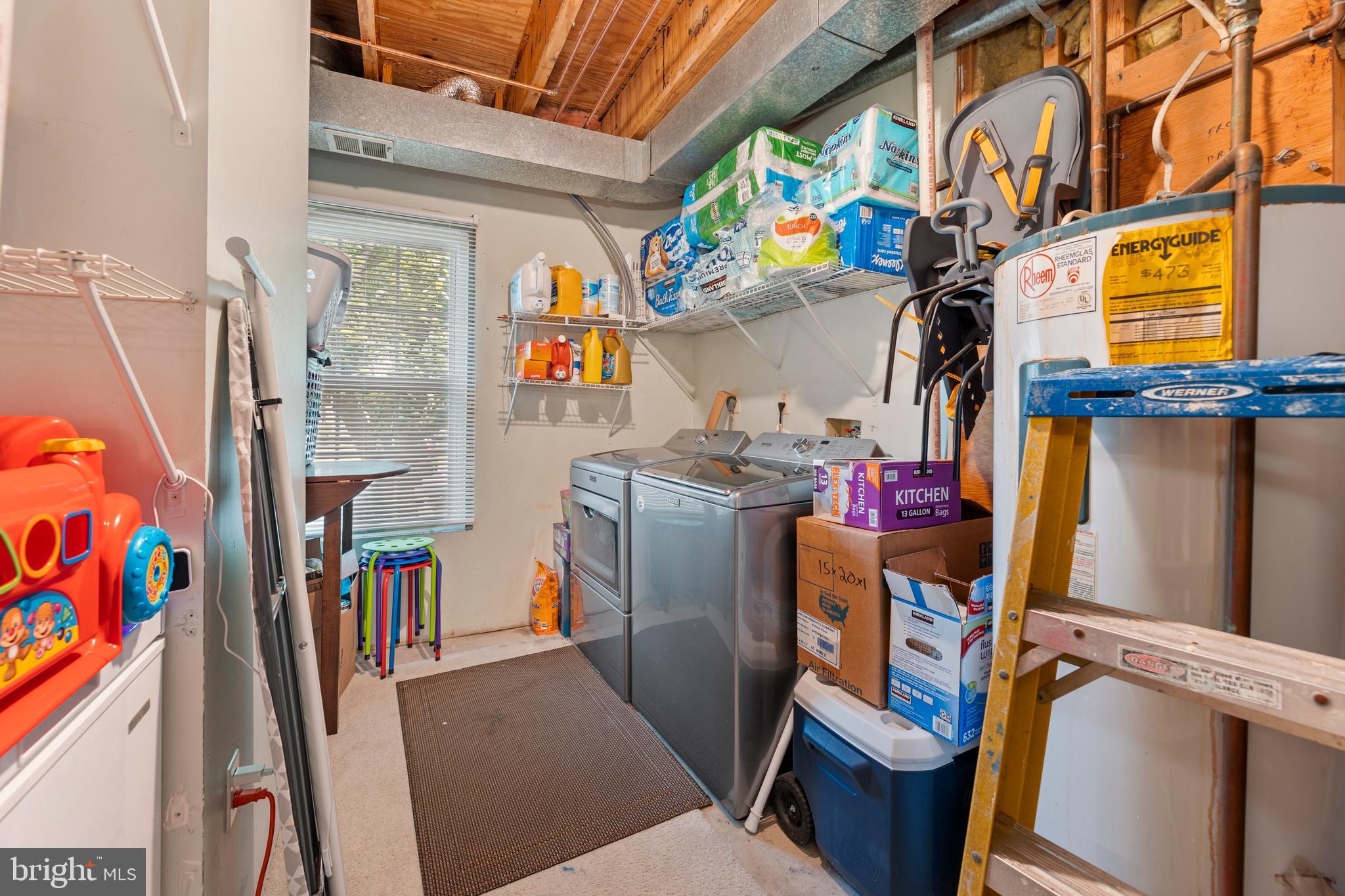 SINGLETONS GROVE - Residential Lease