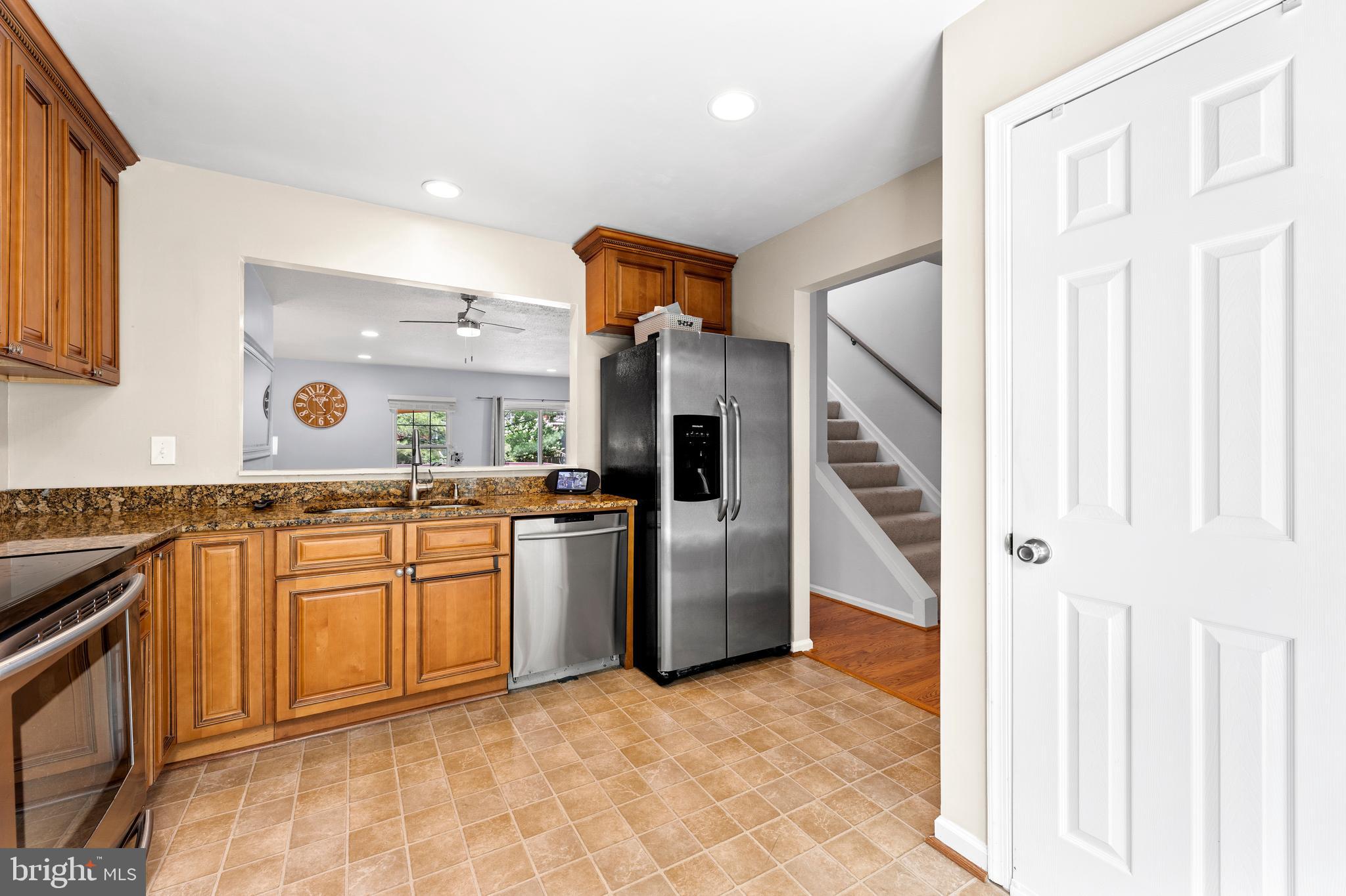 SINGLETONS GROVE - Residential Lease