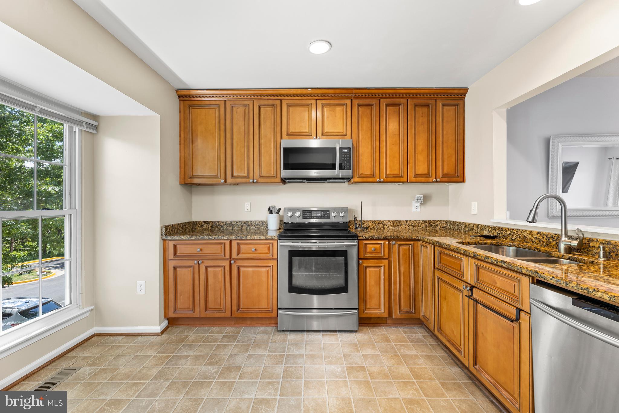 SINGLETONS GROVE - Residential Lease