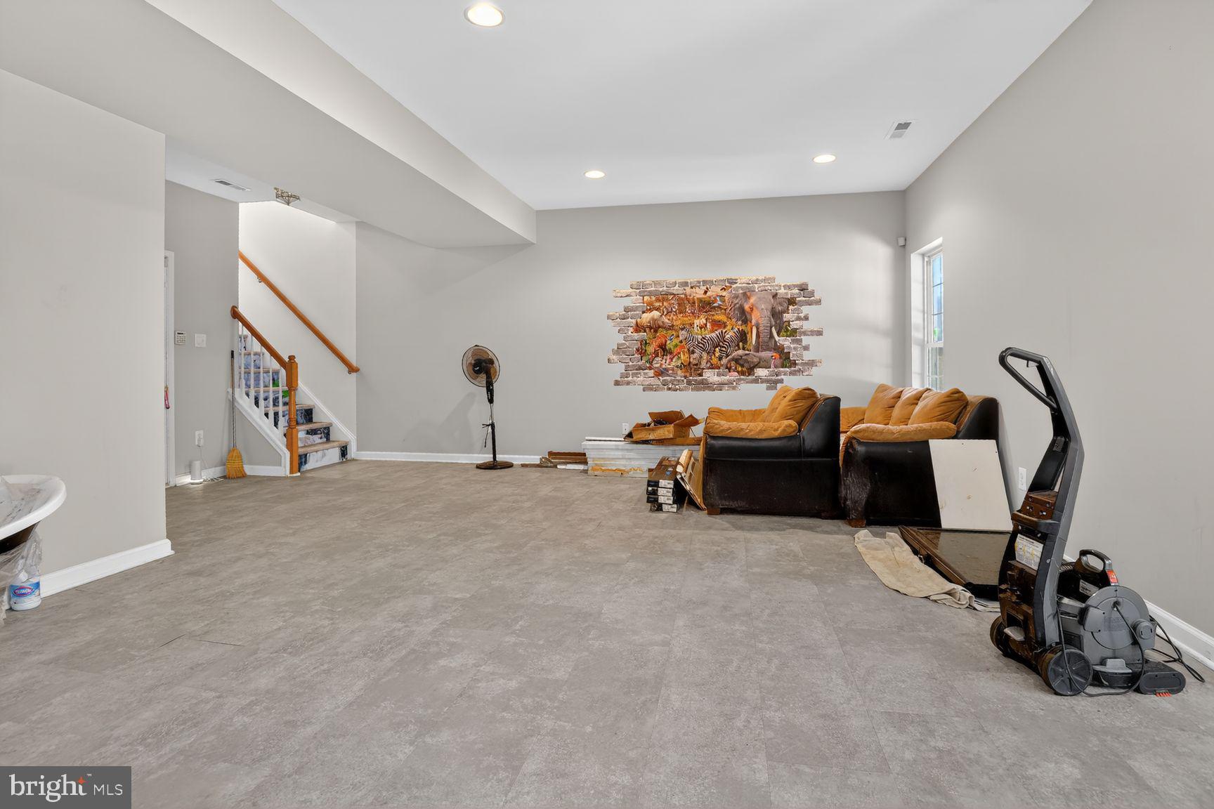 SOUTH RIDING - Residential