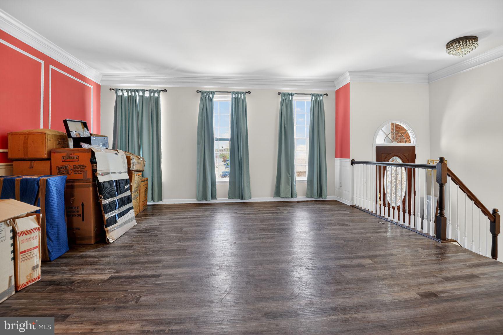 SOUTH RIDING - Residential