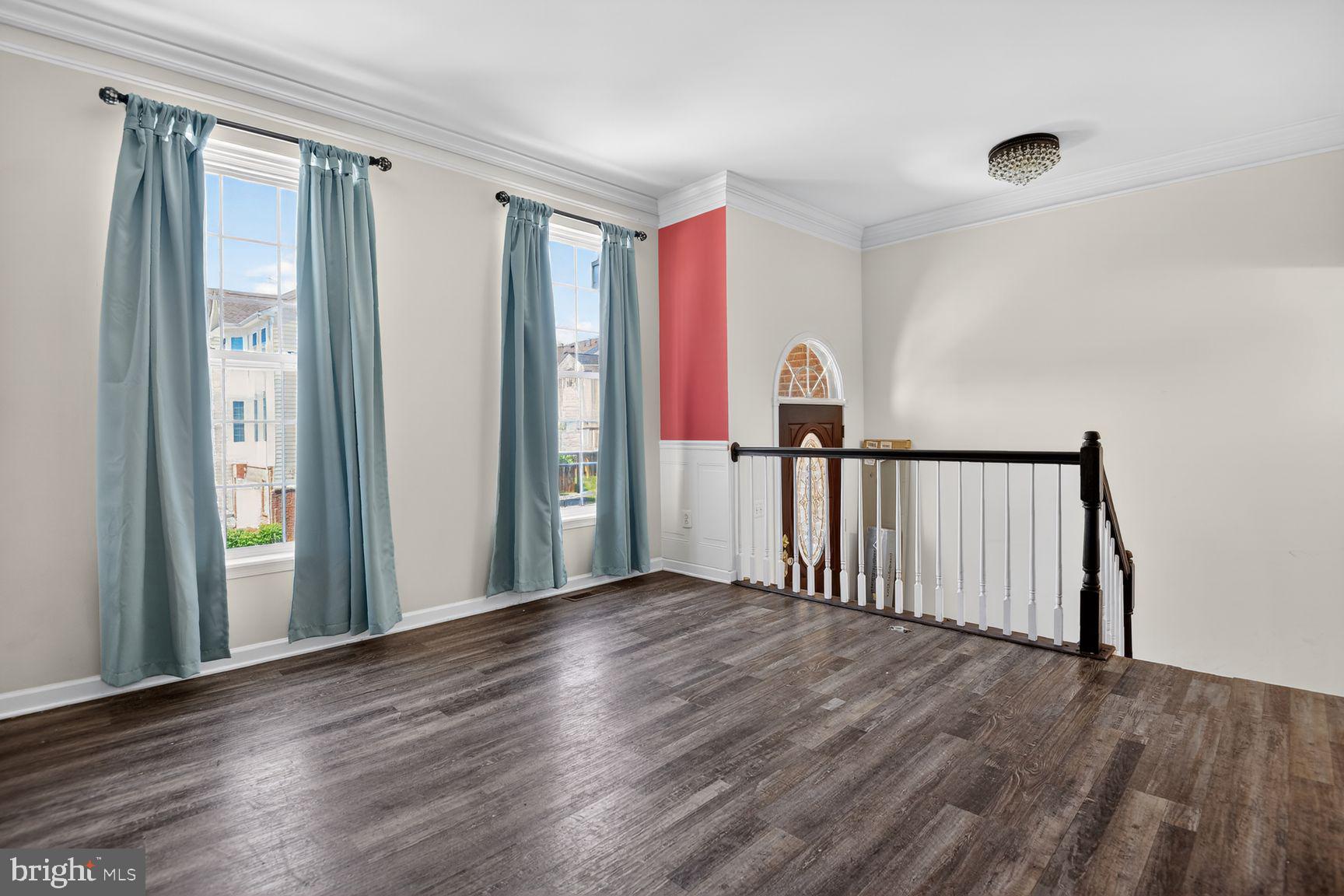 SOUTH RIDING - Residential