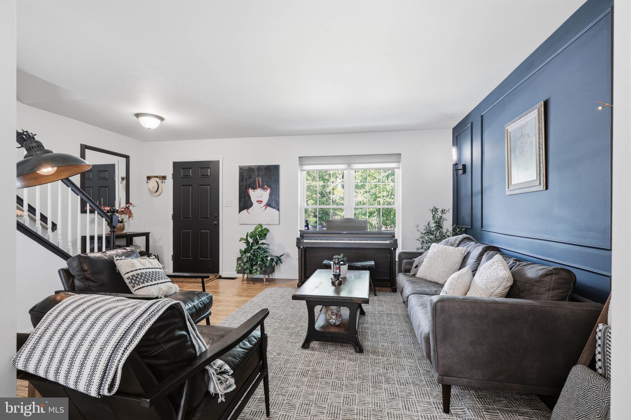 NEWPORT SQUARE - Residential