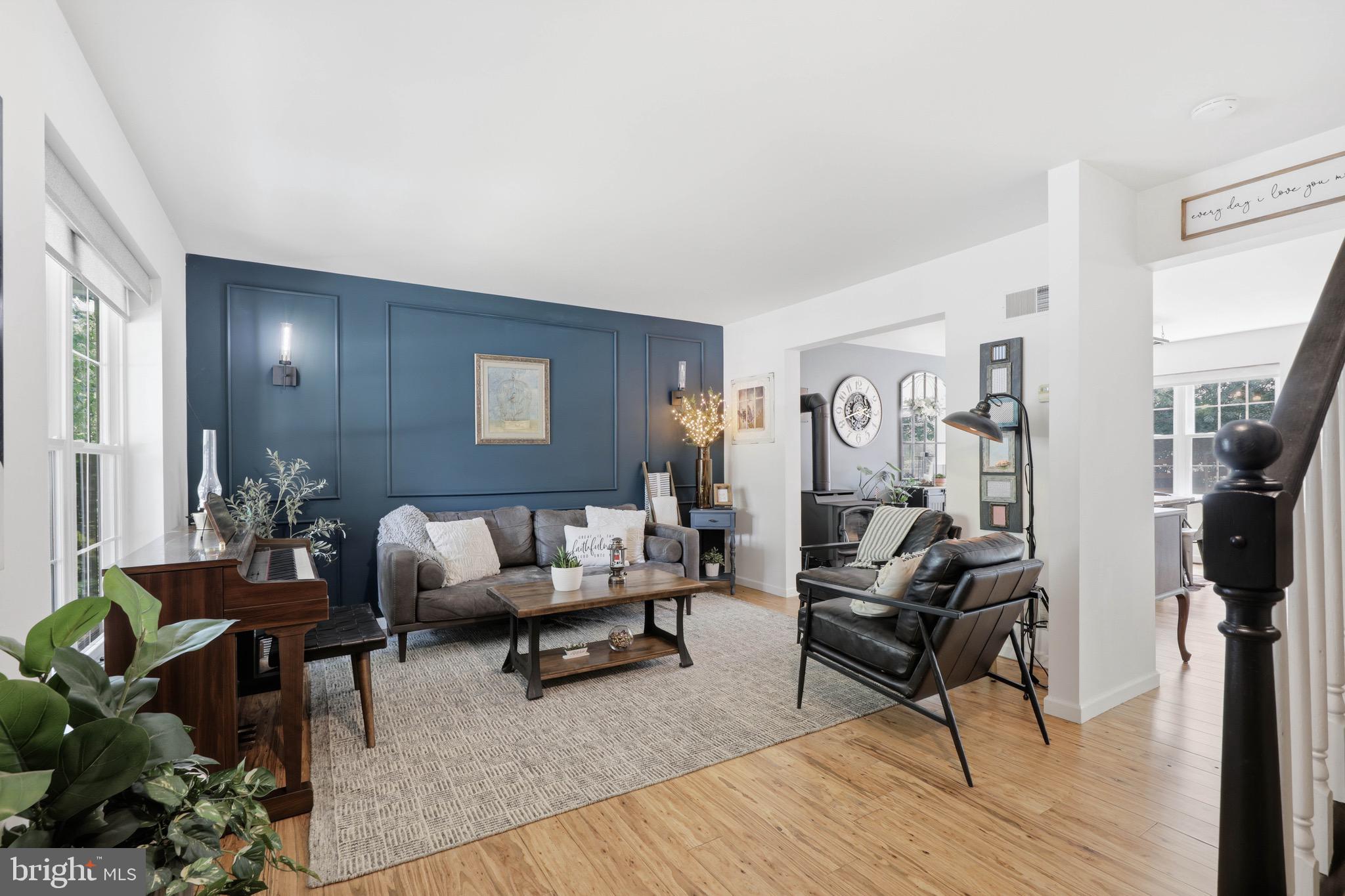 NEWPORT SQUARE - Residential