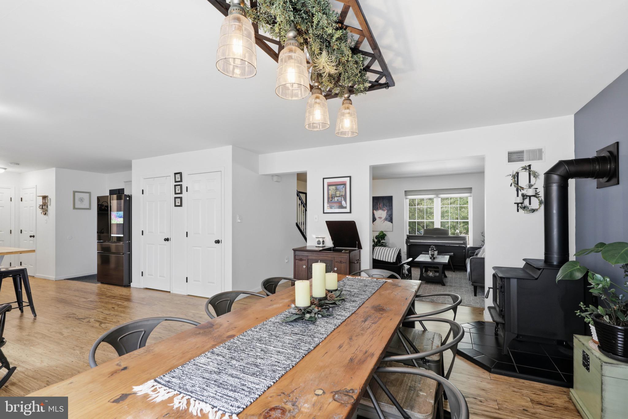 NEWPORT SQUARE - Residential