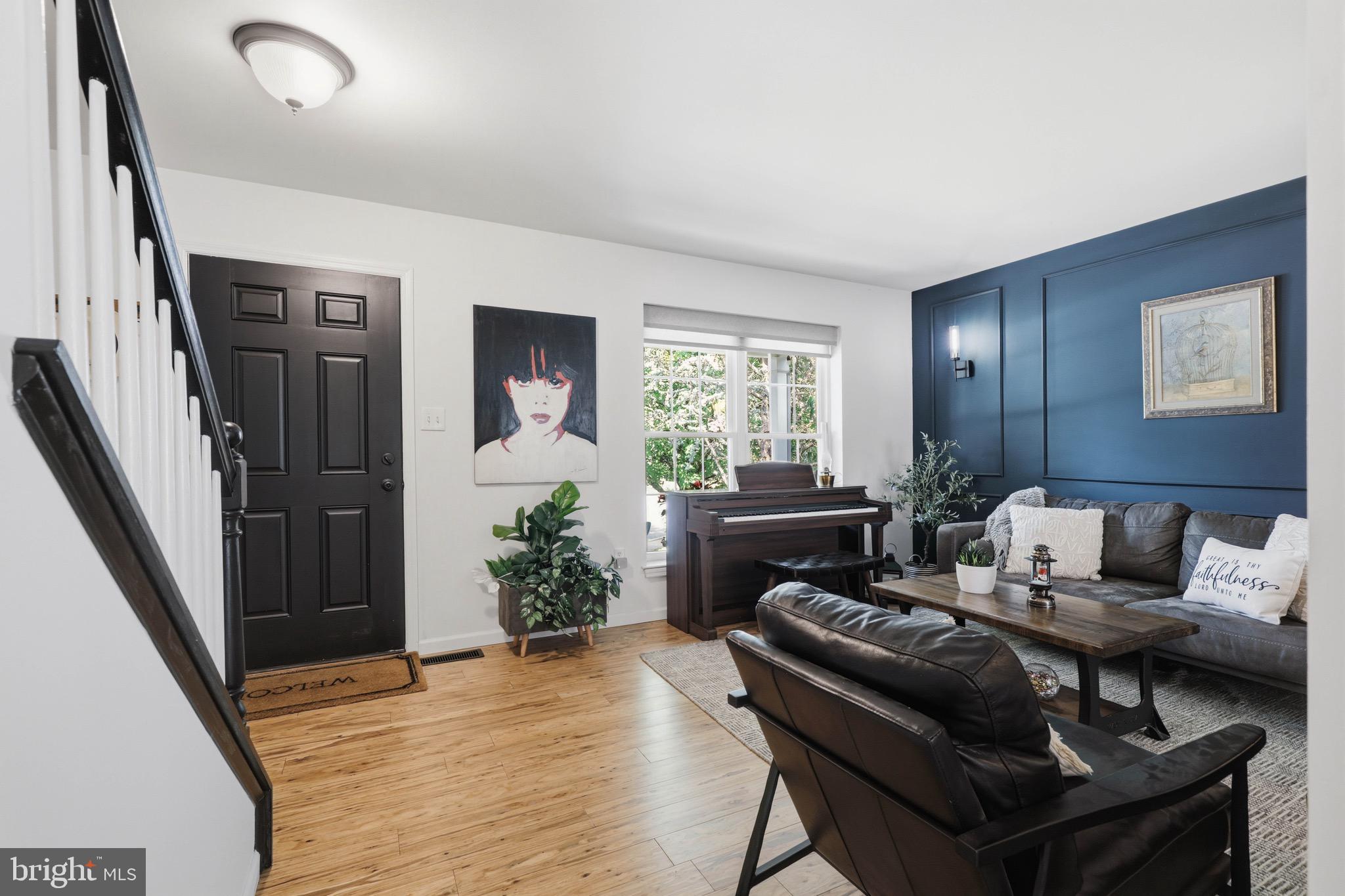 NEWPORT SQUARE - Residential