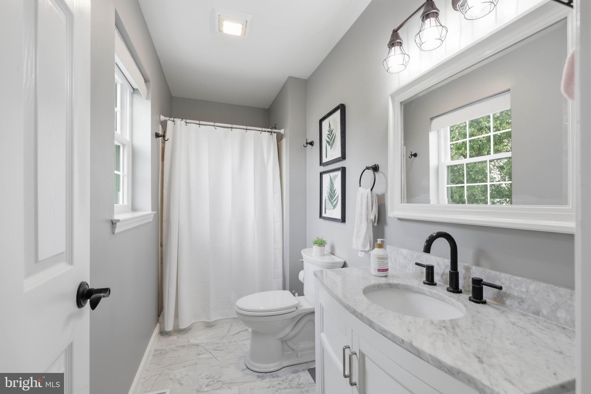 NEWPORT SQUARE - Residential