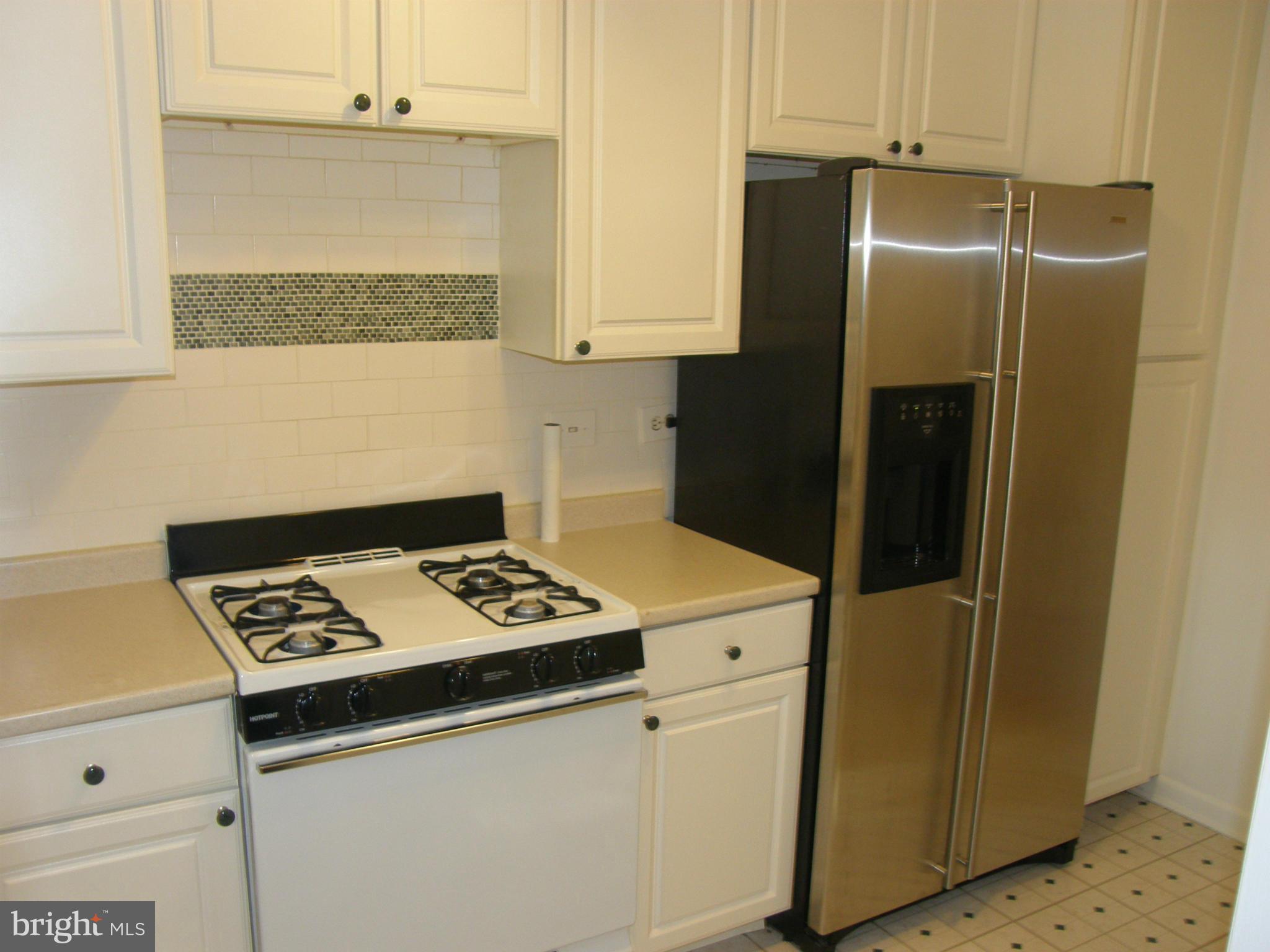 PARKSIDE CONDOMINIUMS - Residential Lease