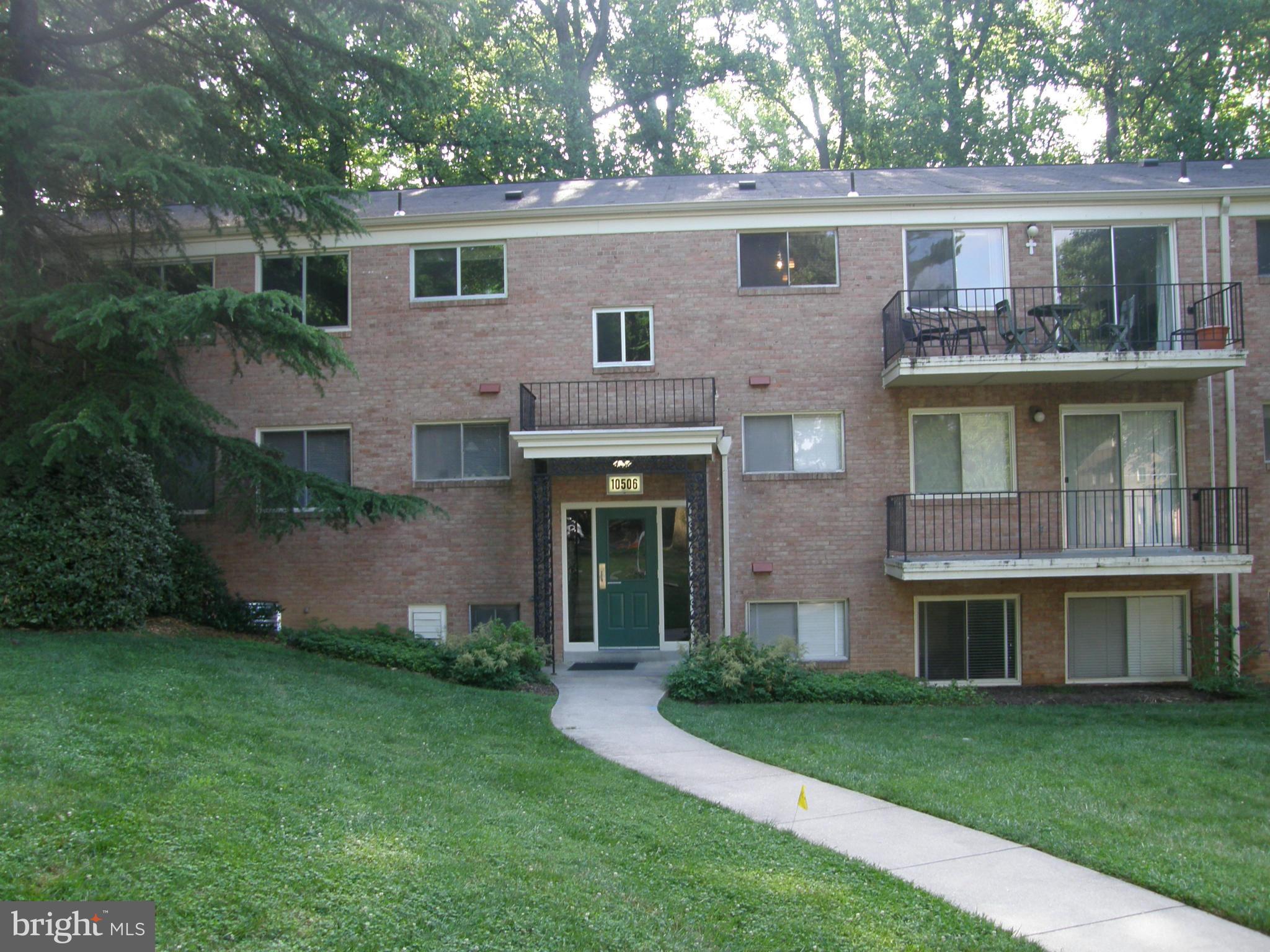 SPACIOUS, BRIGHT 1 BR WITH PATIO ON THE WOODS. WOOD FLOORS THROUGHOUT. THERMAL WINDOWS. QUIET CUL DE SAC SETTING STEPS TO COMMUNITY CENTER AND SHORT WALK TO METRO. RENT INCLUDES UTILITIES, PARKING AND AMENITIES.