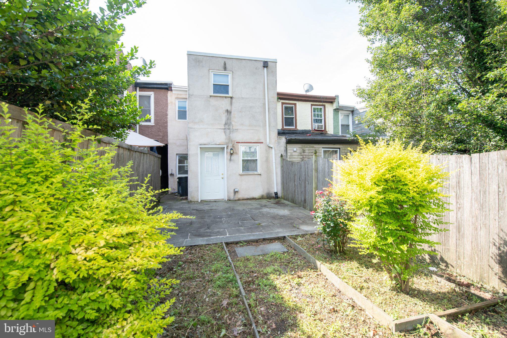EAST FALLS - Residential