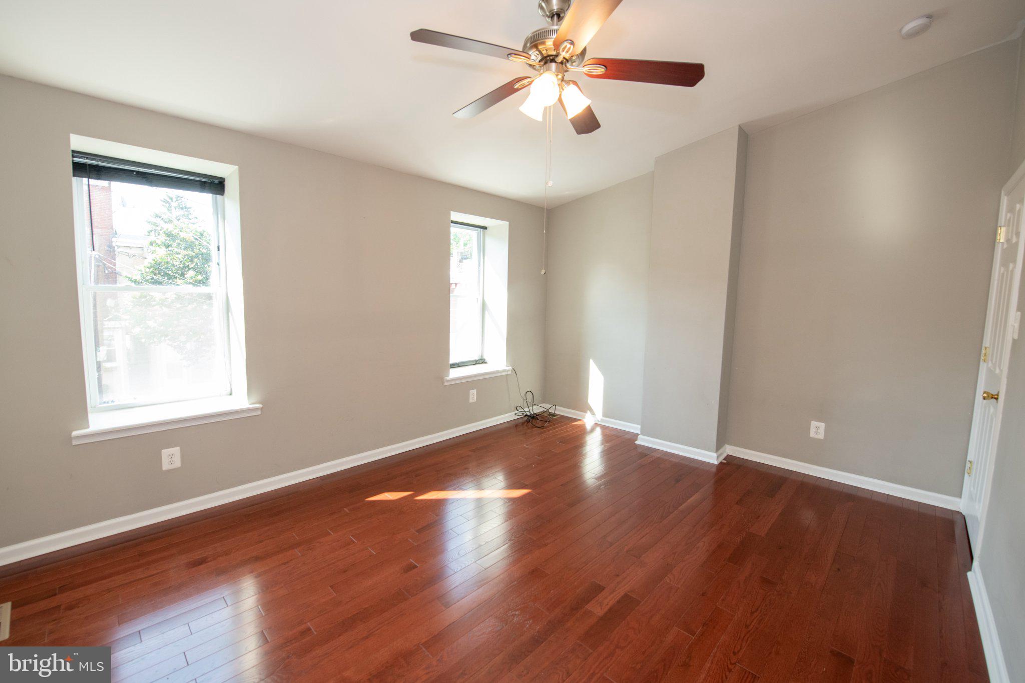 EAST FALLS - Residential