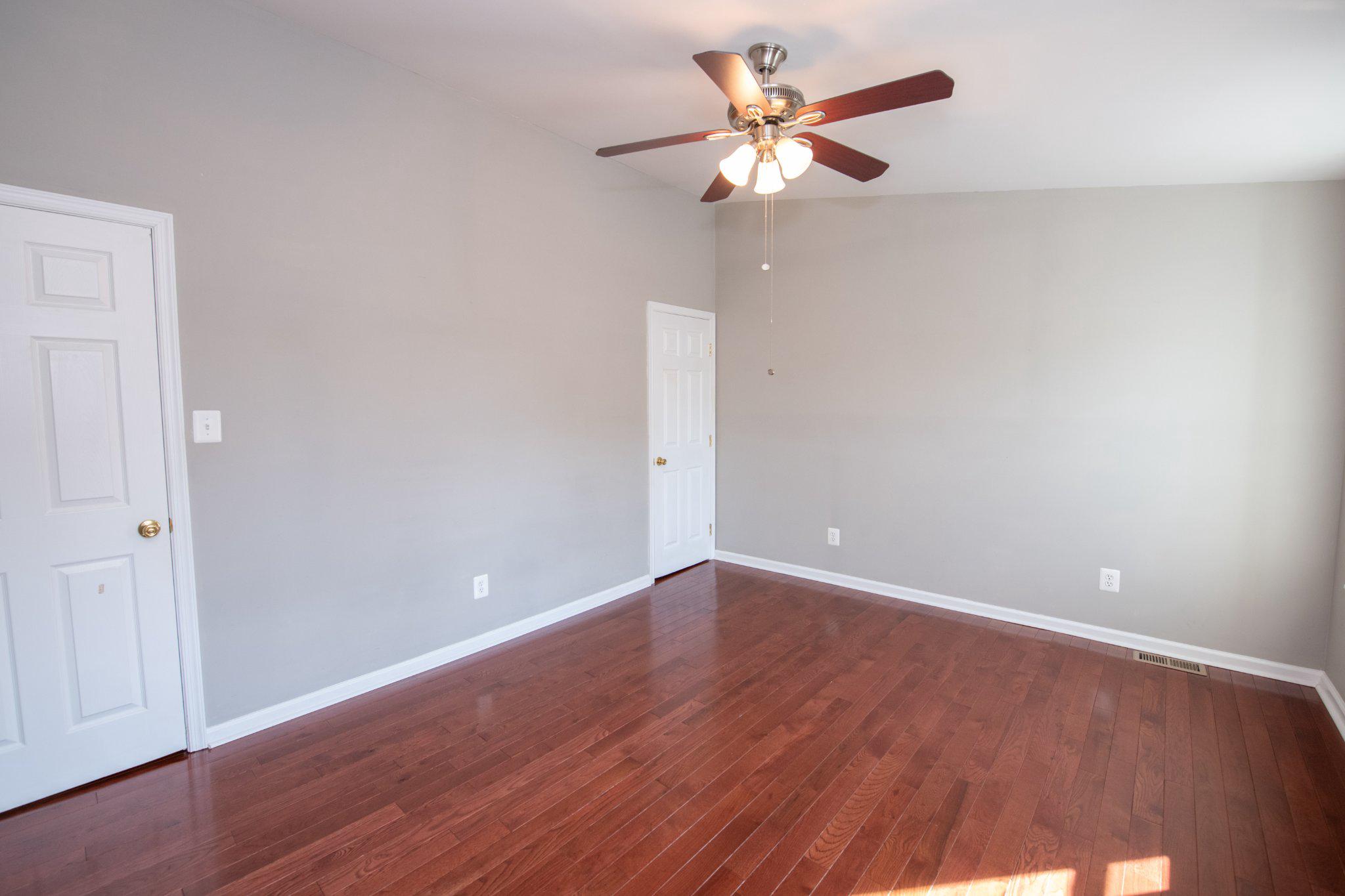 EAST FALLS - Residential