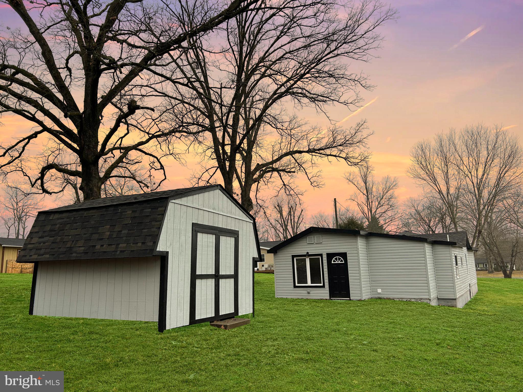 YORKSHIRE ACRES - Residential