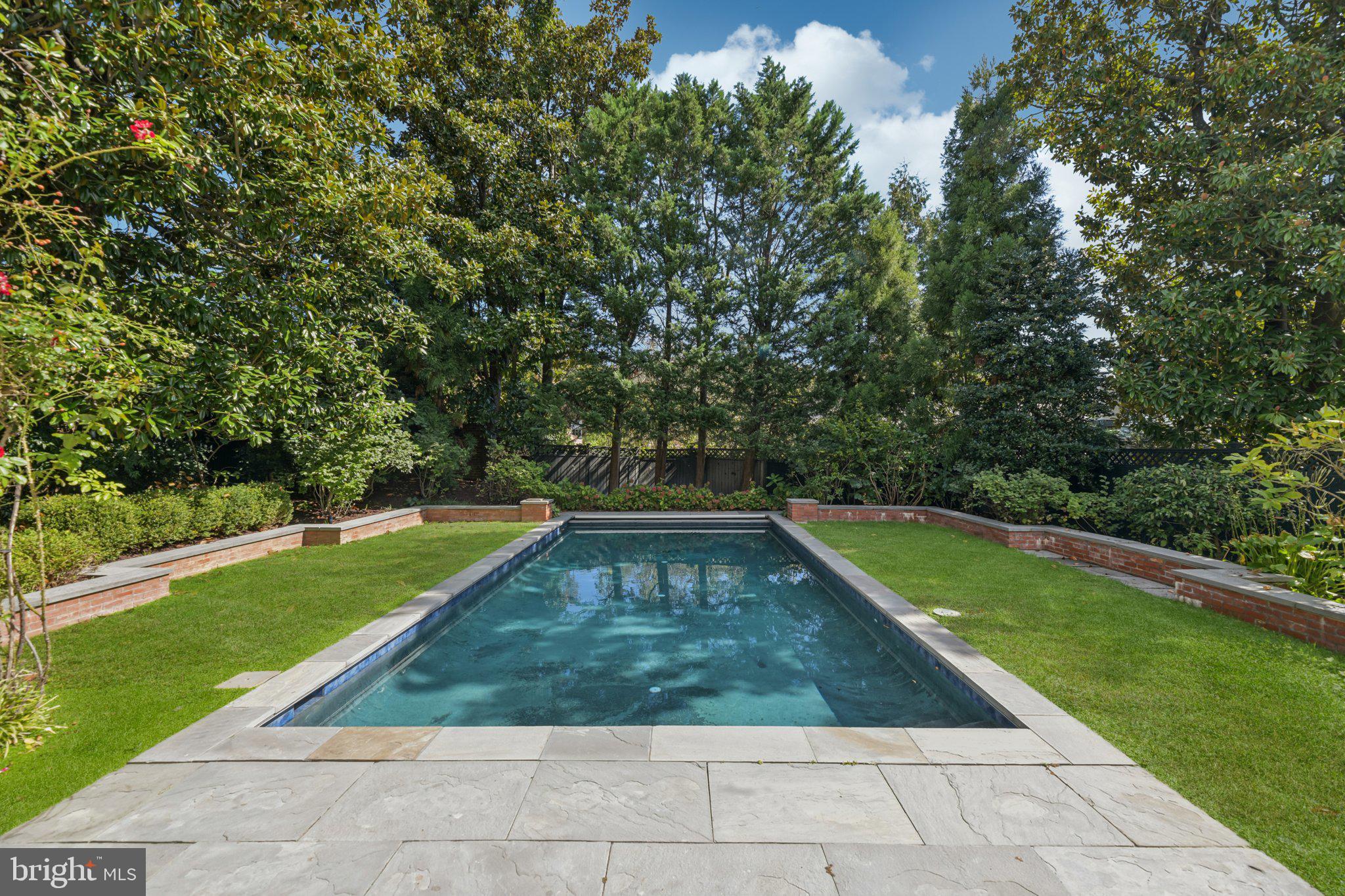 GEORGETOWN - Residential