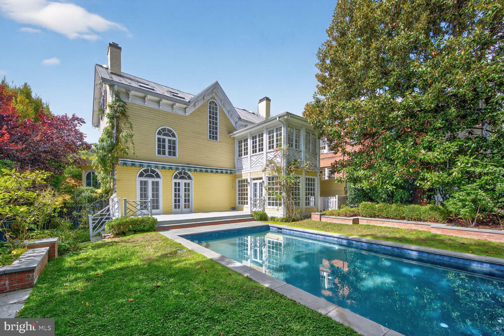 GEORGETOWN - Residential