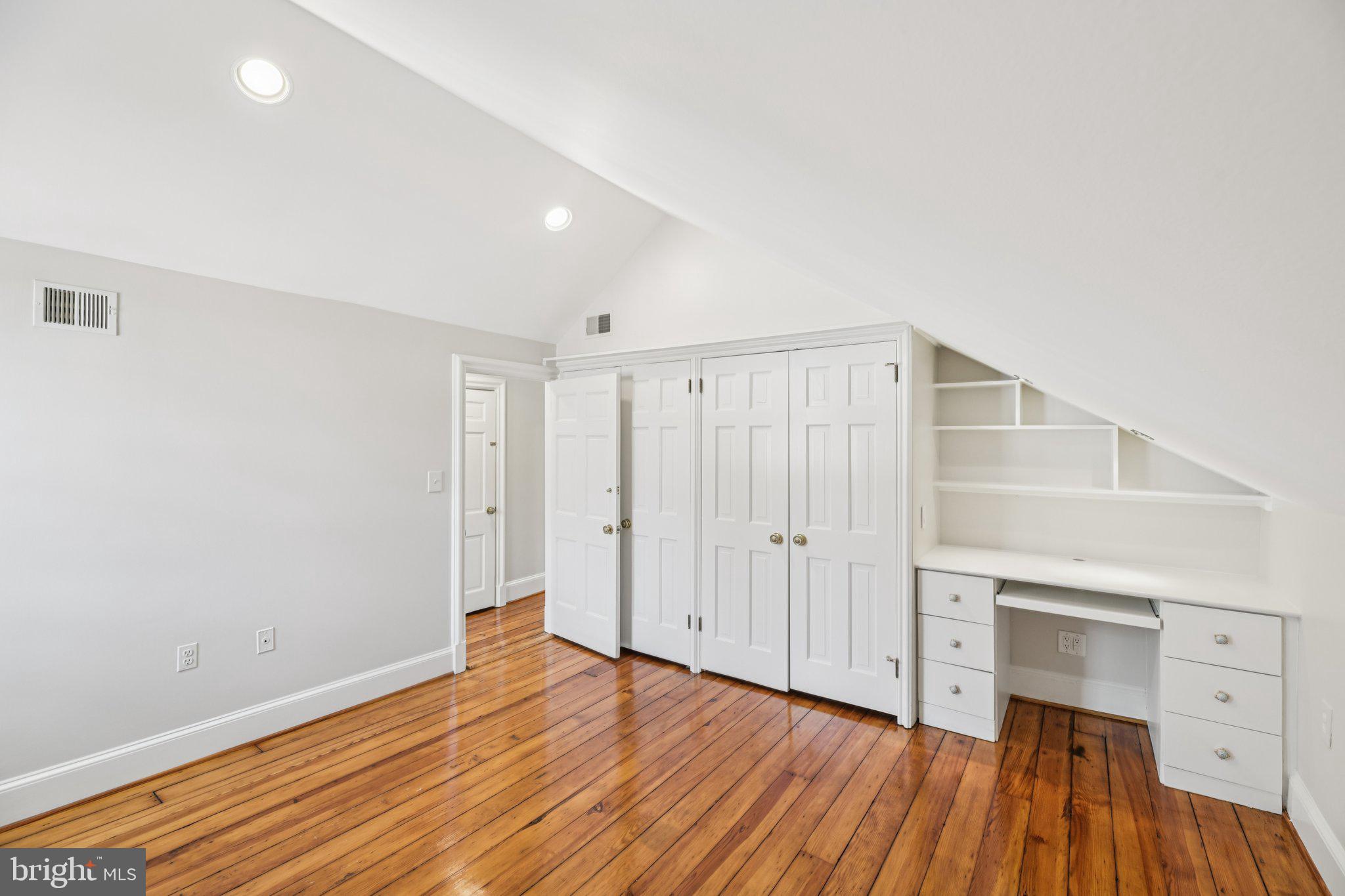GEORGETOWN - Residential