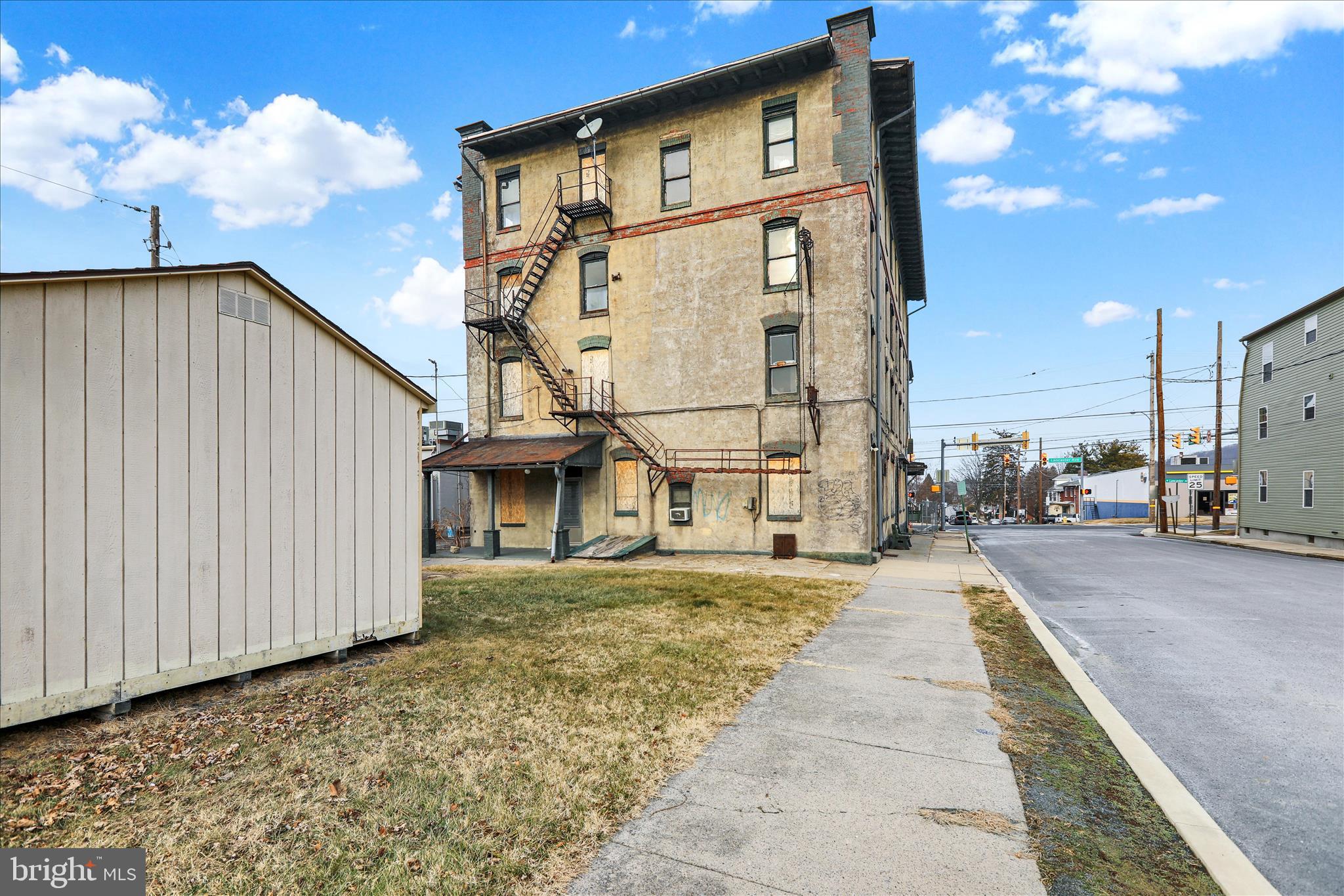 SHILLINGTON - Commercial Sale