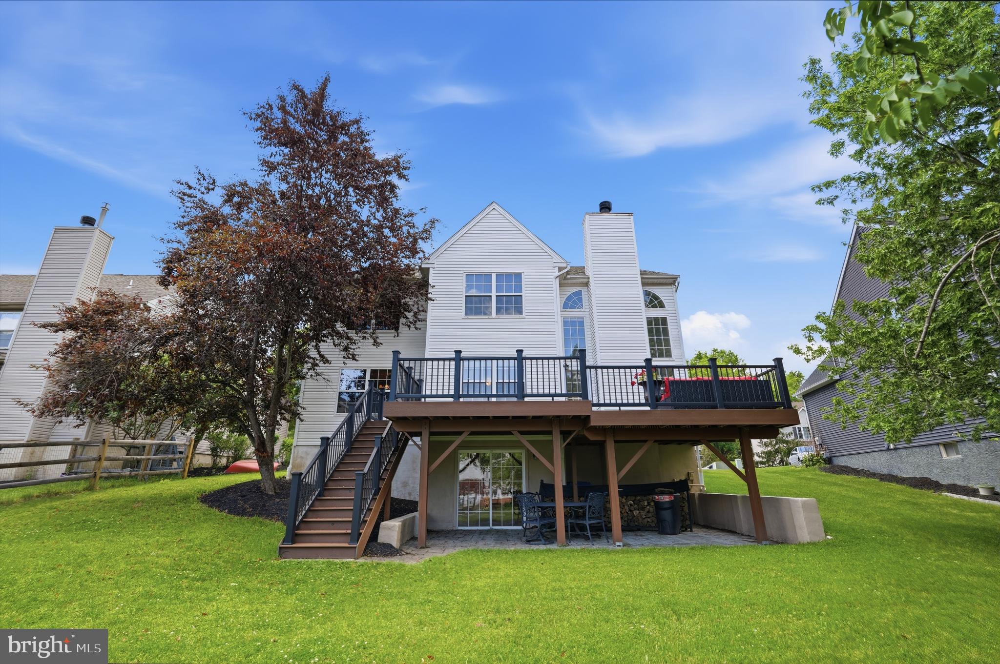 RIVERWOODS - Residential
