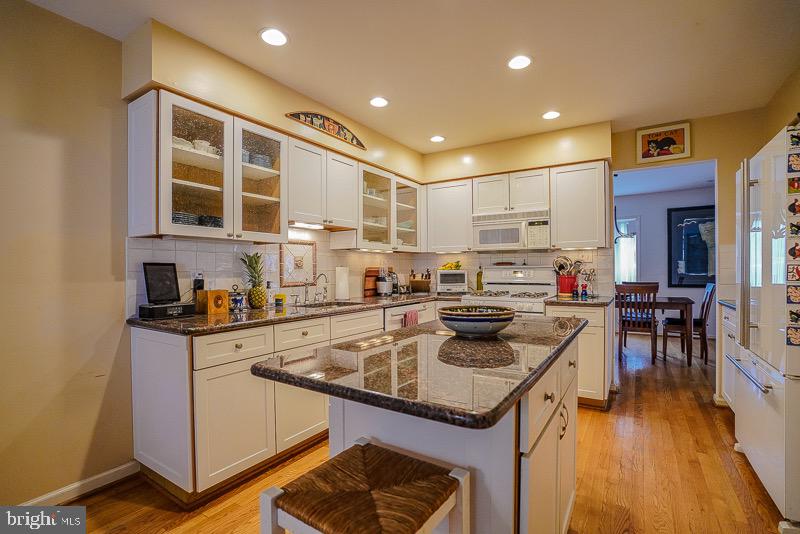 BREYER WOODS - Residential