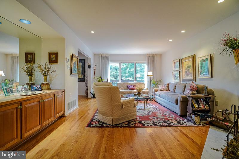 BREYER WOODS - Residential