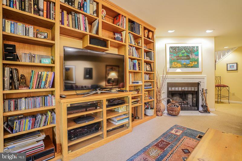 BREYER WOODS - Residential