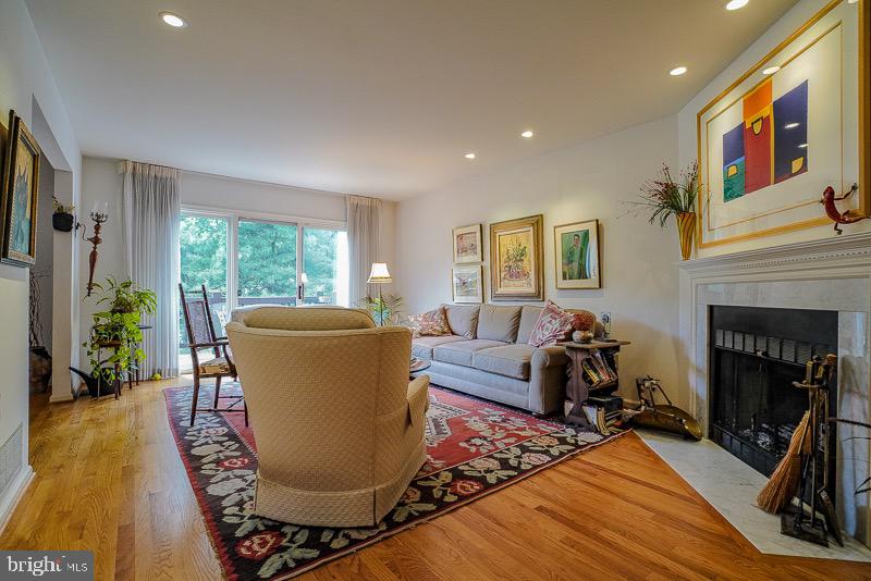 BREYER WOODS - Residential