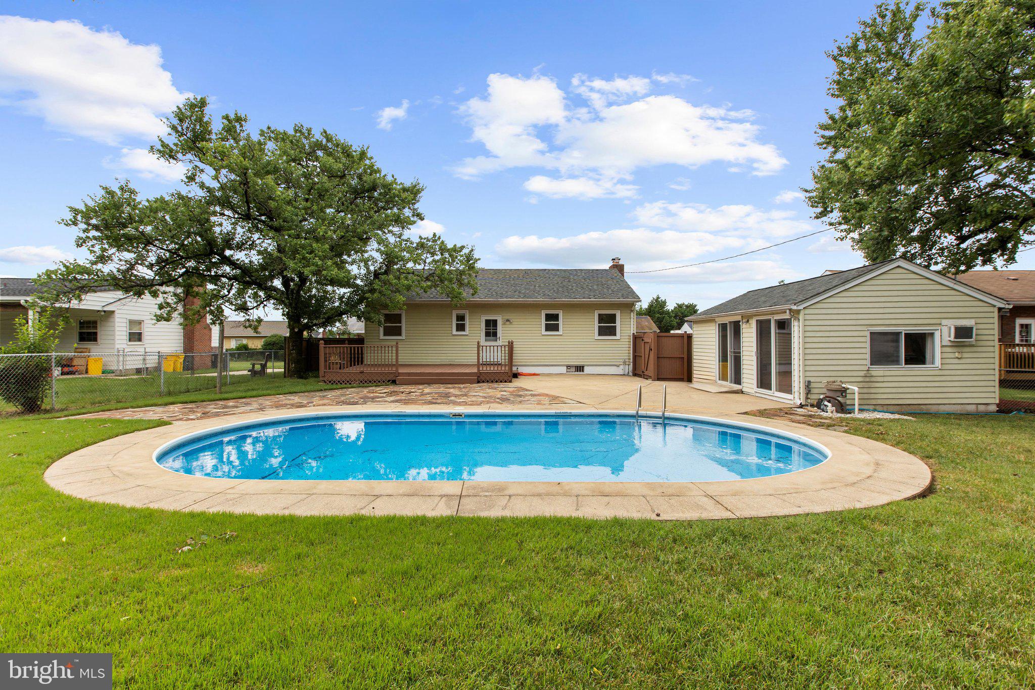 ARUNDEL HILLS - Residential