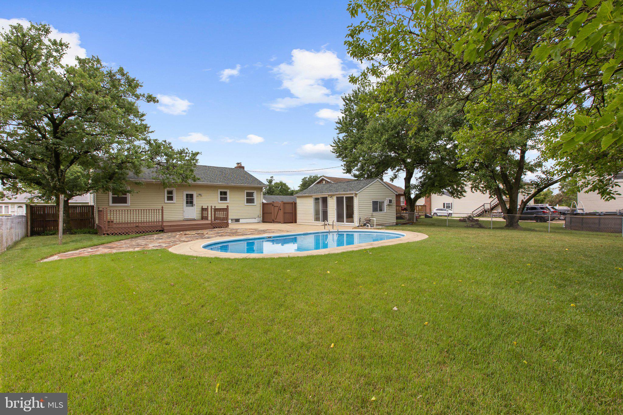 ARUNDEL HILLS - Residential