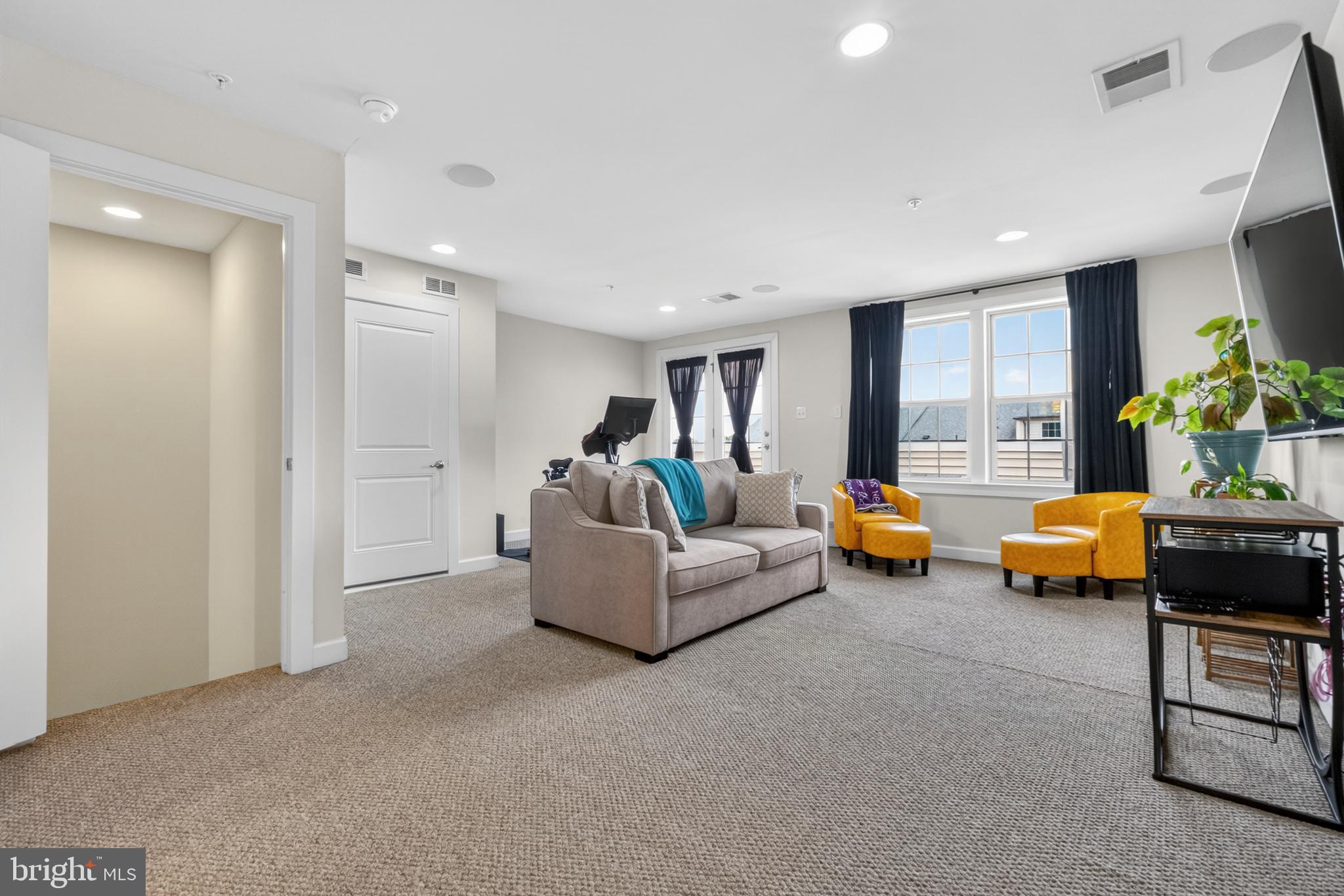 PARKSIDE - Residential