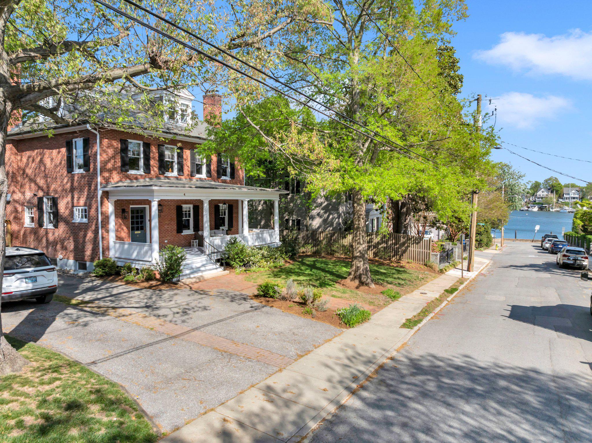 MURRAY HILL - Residential