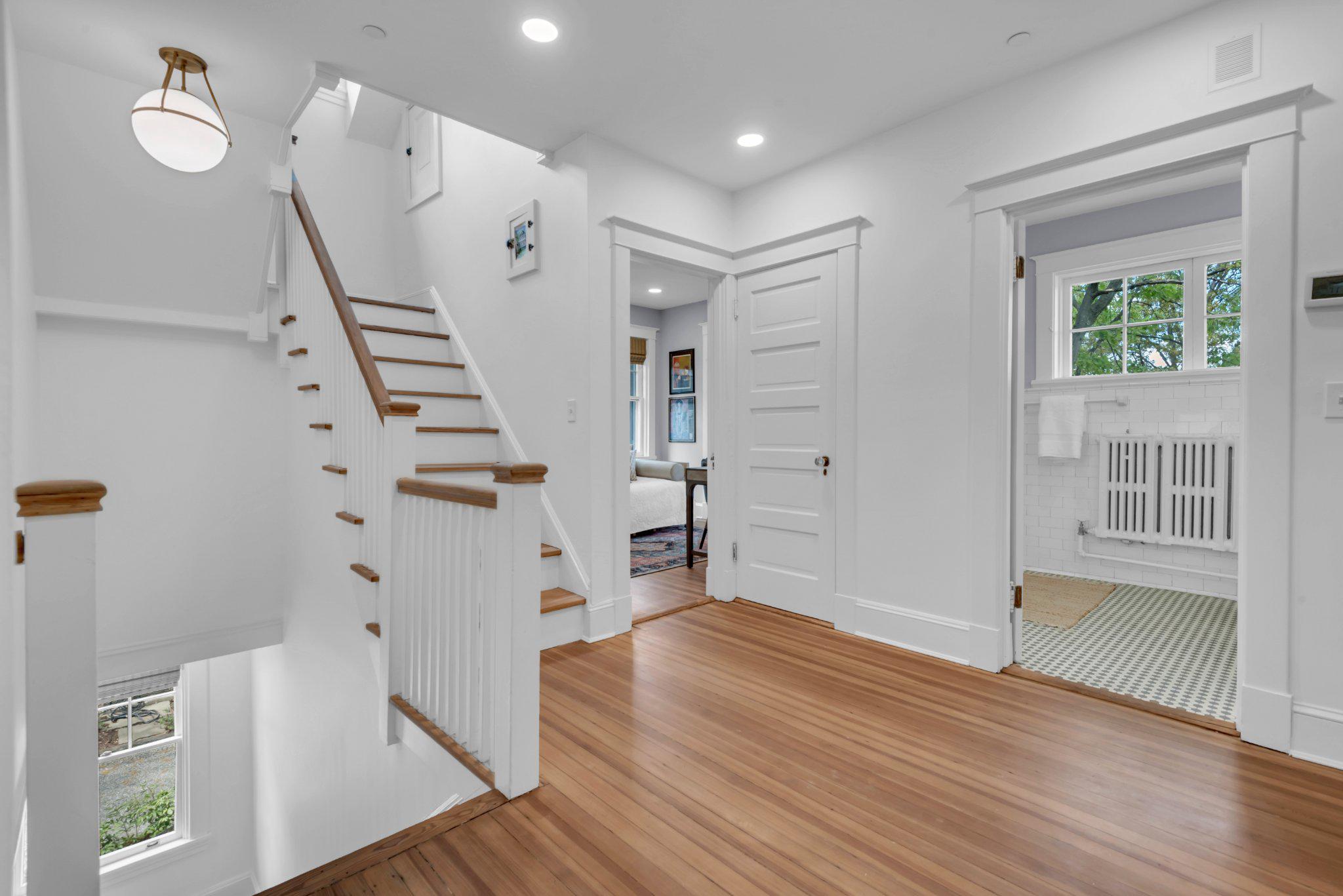 MURRAY HILL - Residential