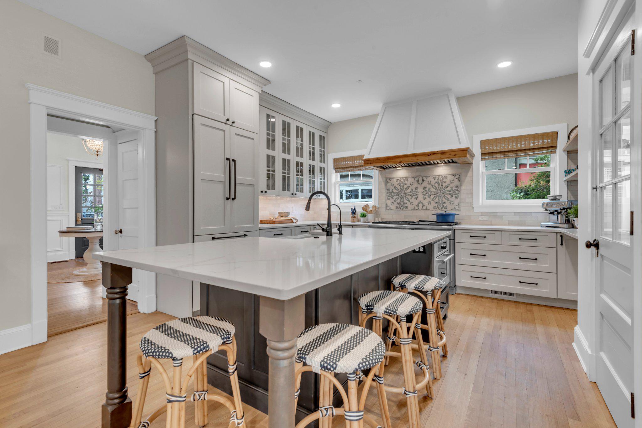 MURRAY HILL - Residential