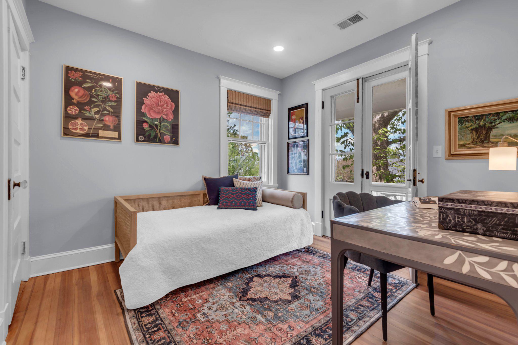 MURRAY HILL - Residential