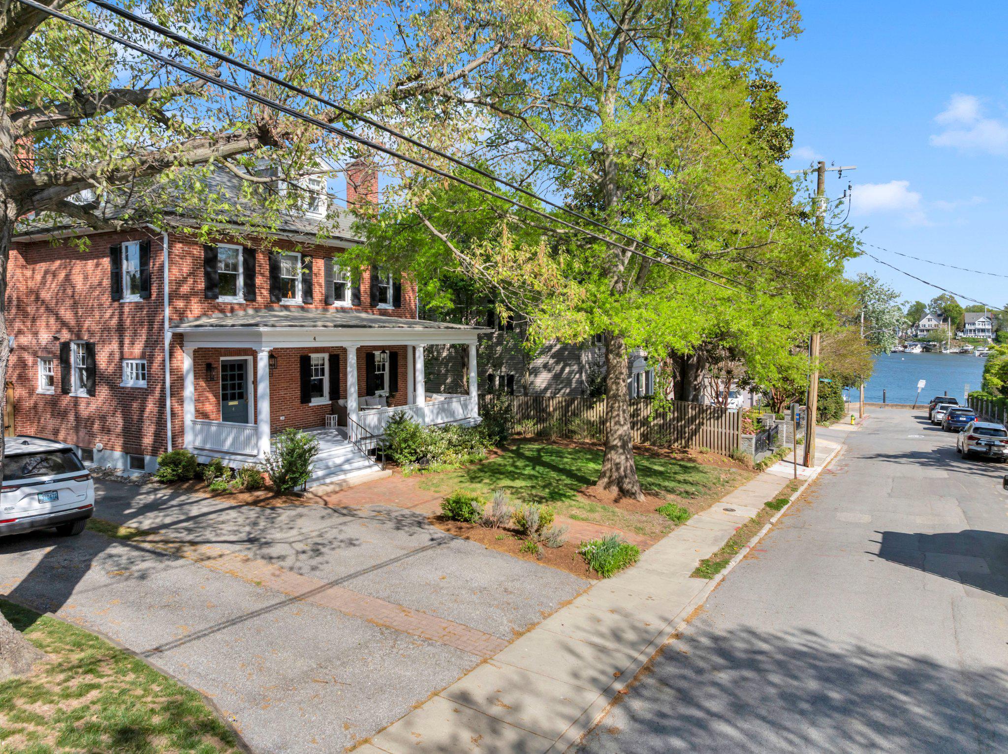 MURRAY HILL - Residential