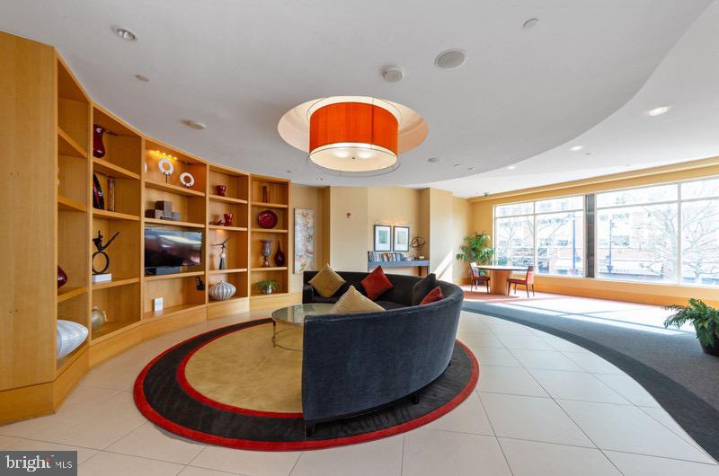ONE NATIONAL HARBOR CONDOMINIUM - Residential