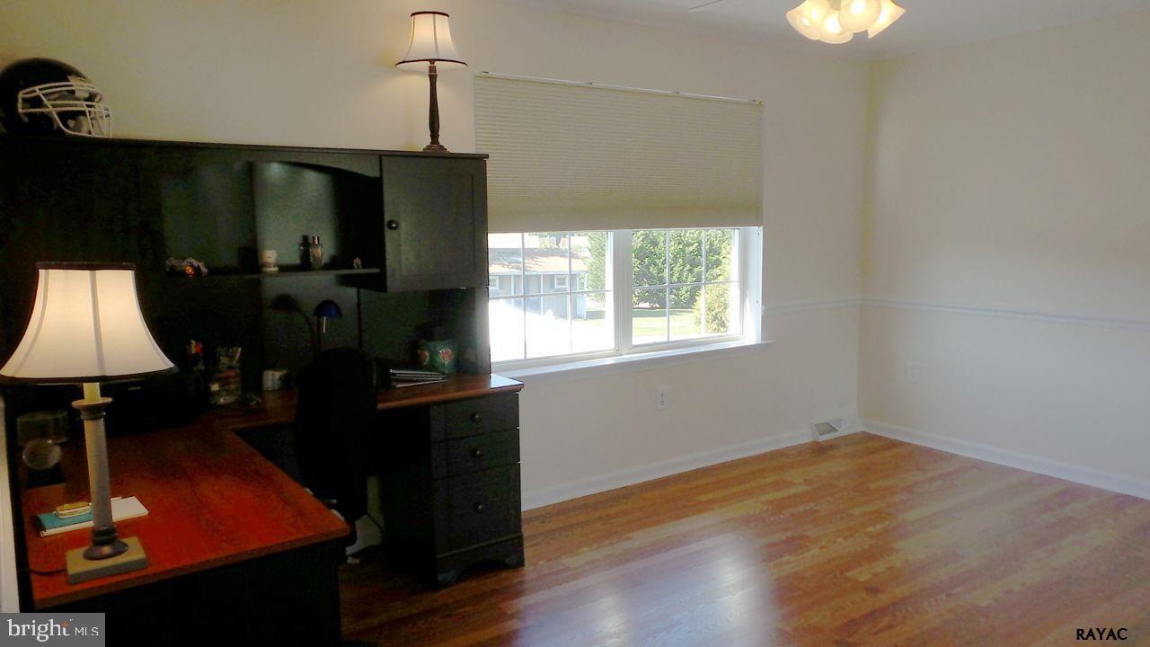 MARBROOKE - Residential