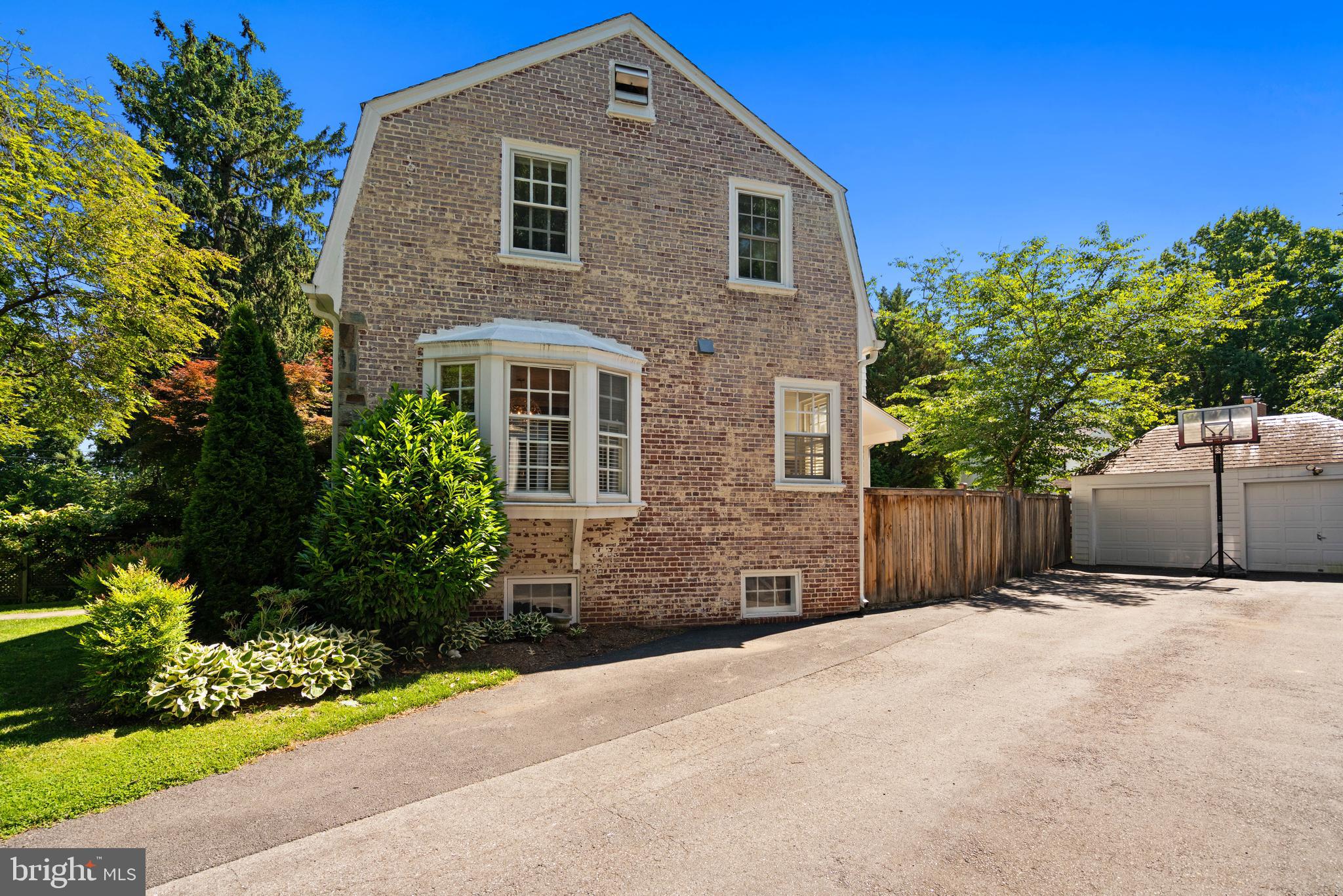 YORKTOWN VILLAGE - Residential