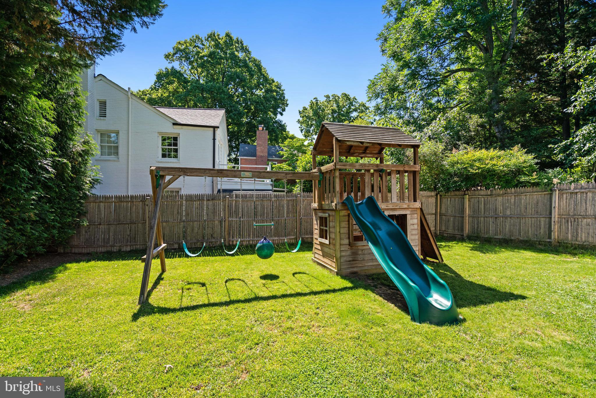 YORKTOWN VILLAGE - Residential
