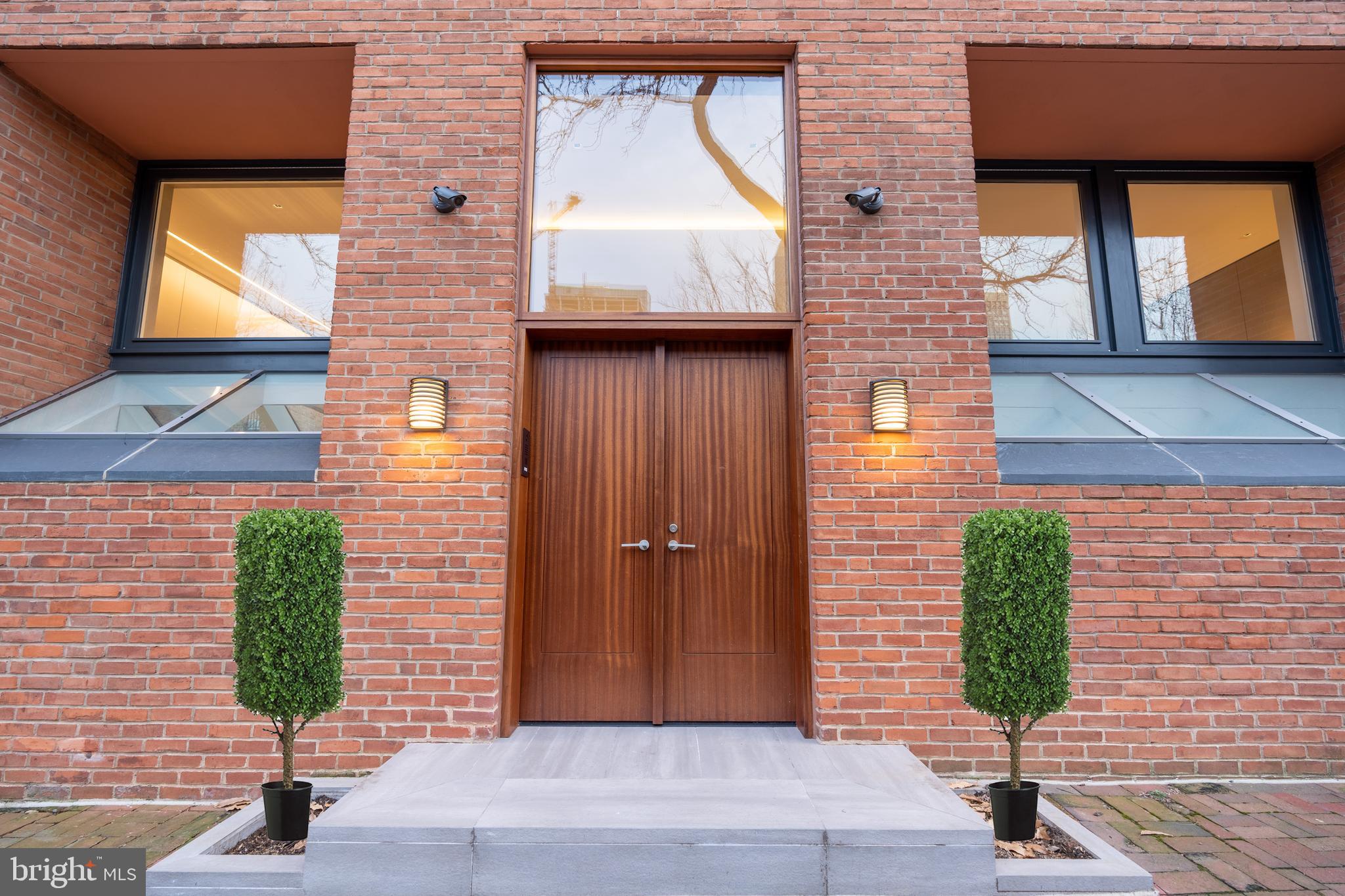 SOCIETY HILL - Residential