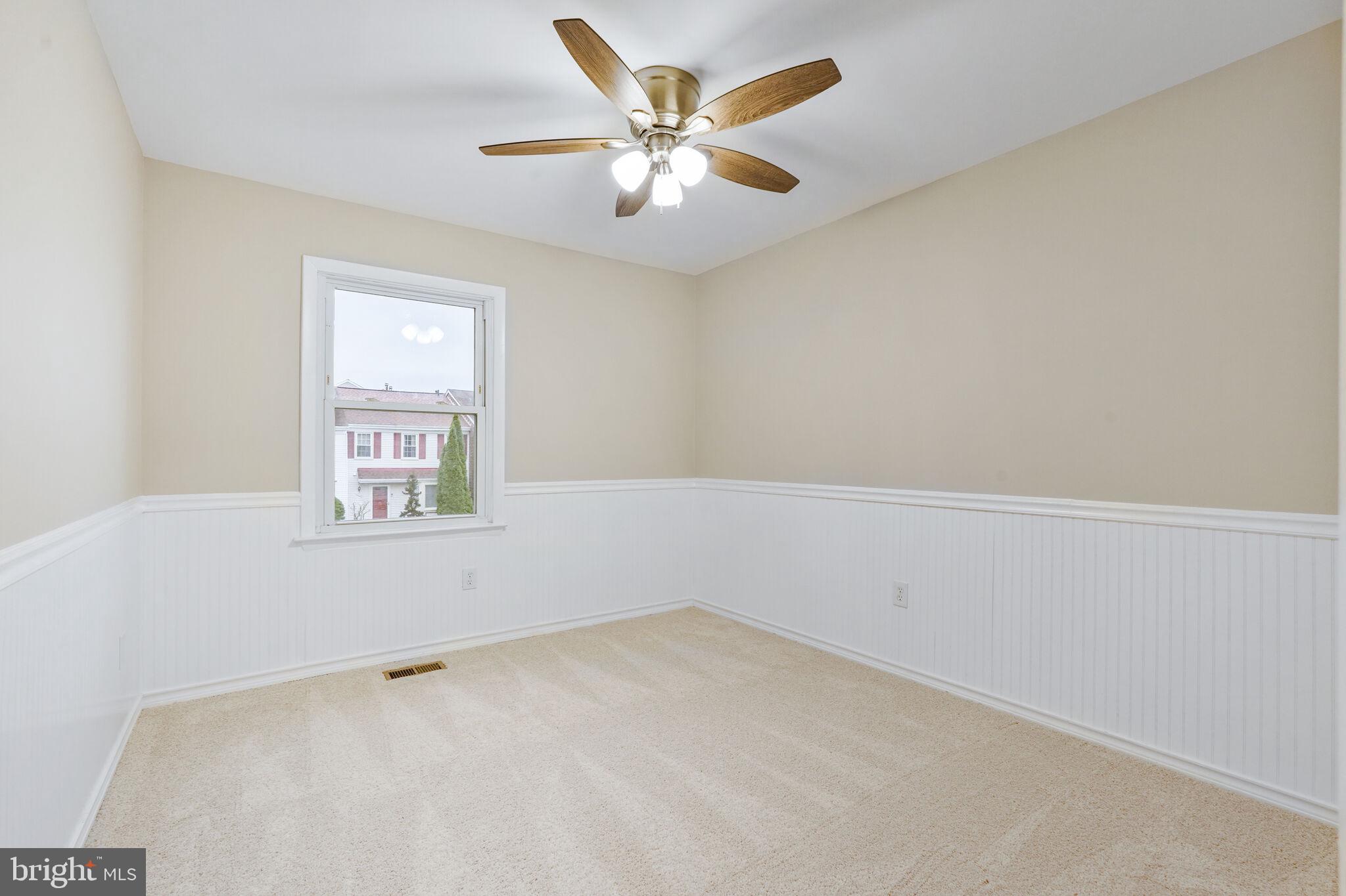 TOWNES OF GREENBRIAR - Residential