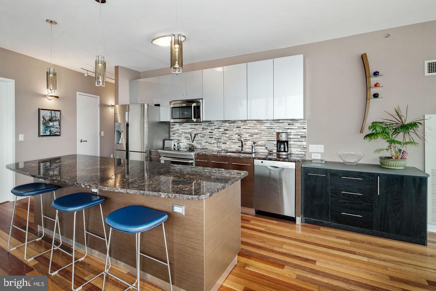 RITTENHOUSE SQUARE - Residential