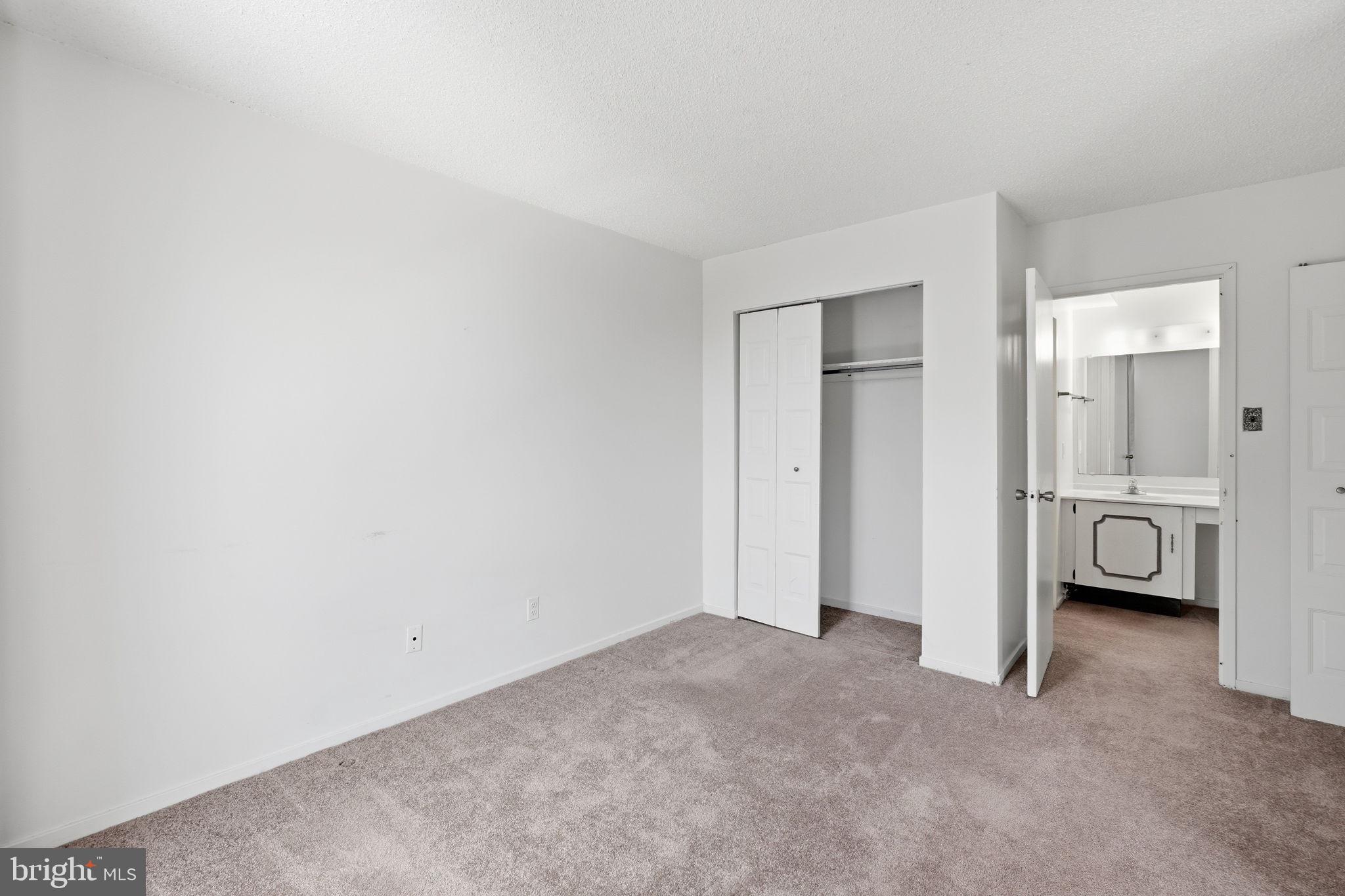 IDYLWOOD TOWERS - Residential