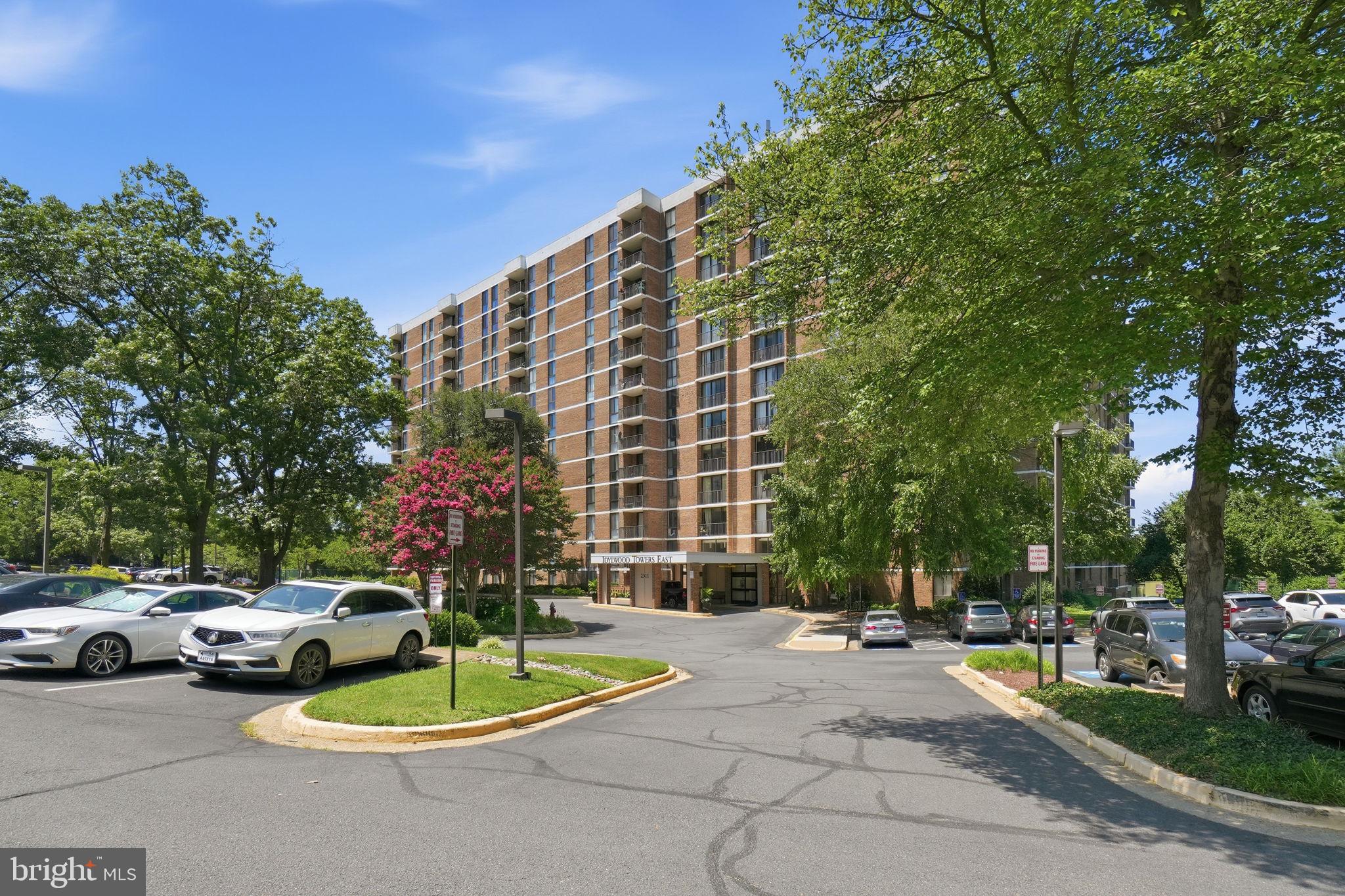 IDYLWOOD TOWERS - Residential