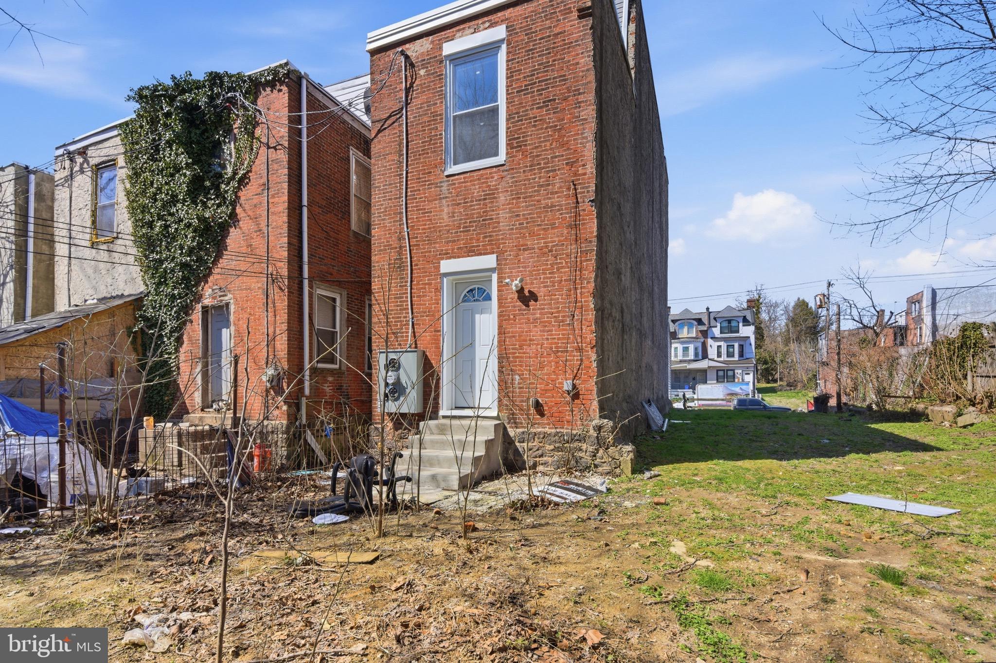PHILADELPHIA (SOUTHWEST) - Residential