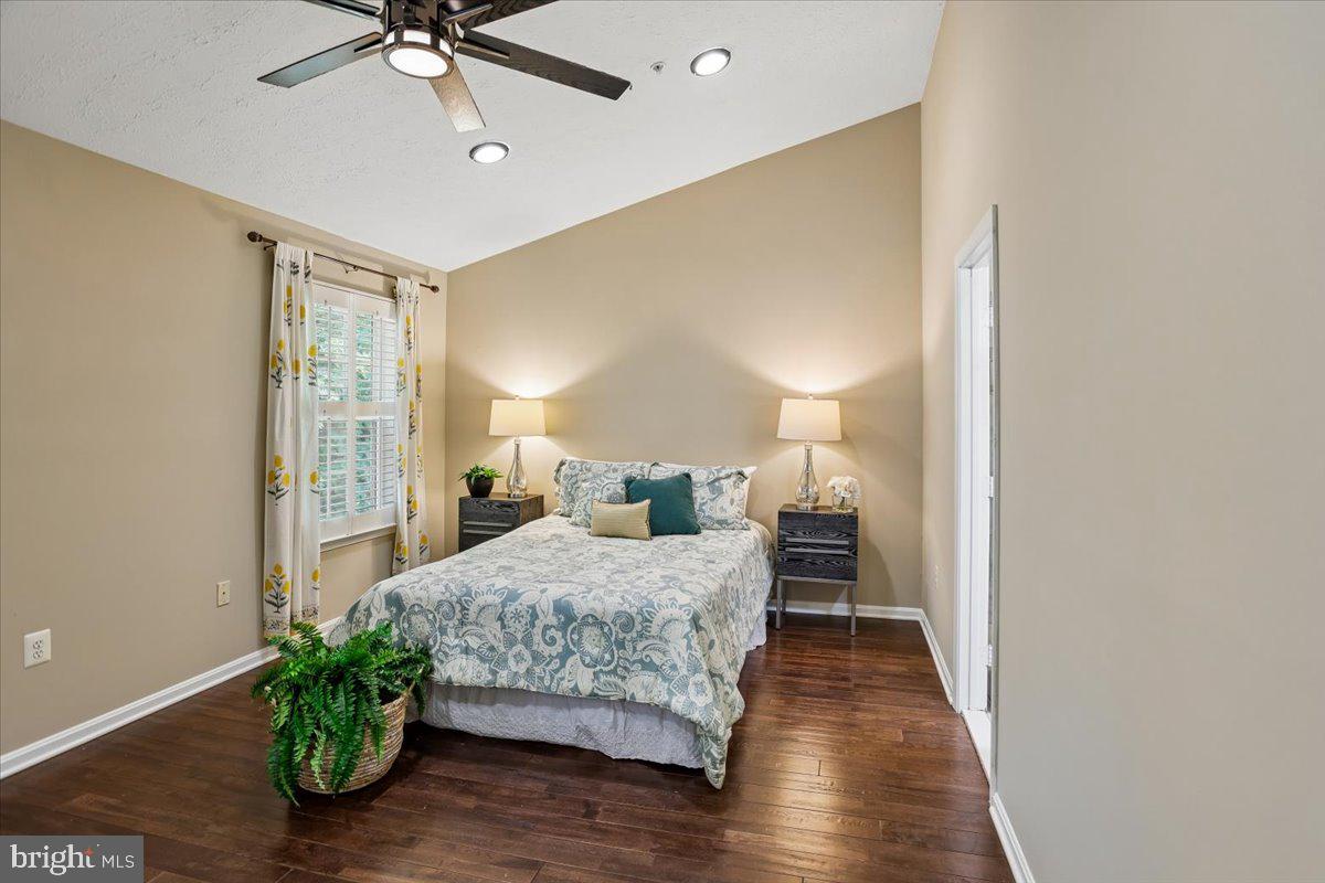FALCON CREST - Residential