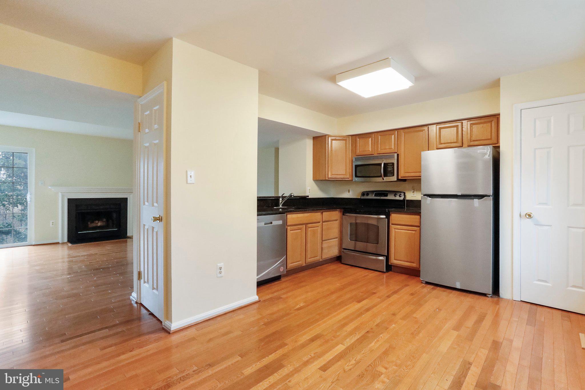 LONGSTREET COMMONS - Residential