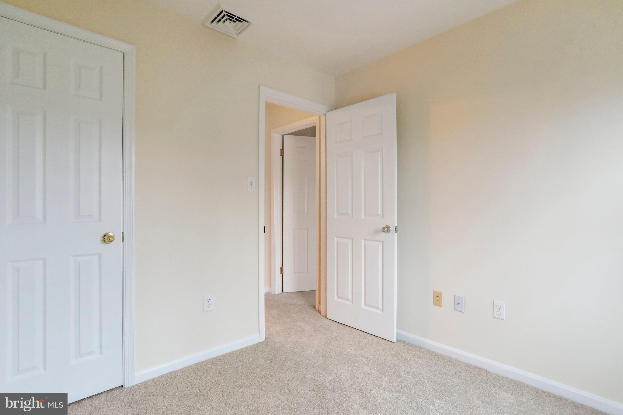 LONGSTREET COMMONS - Residential