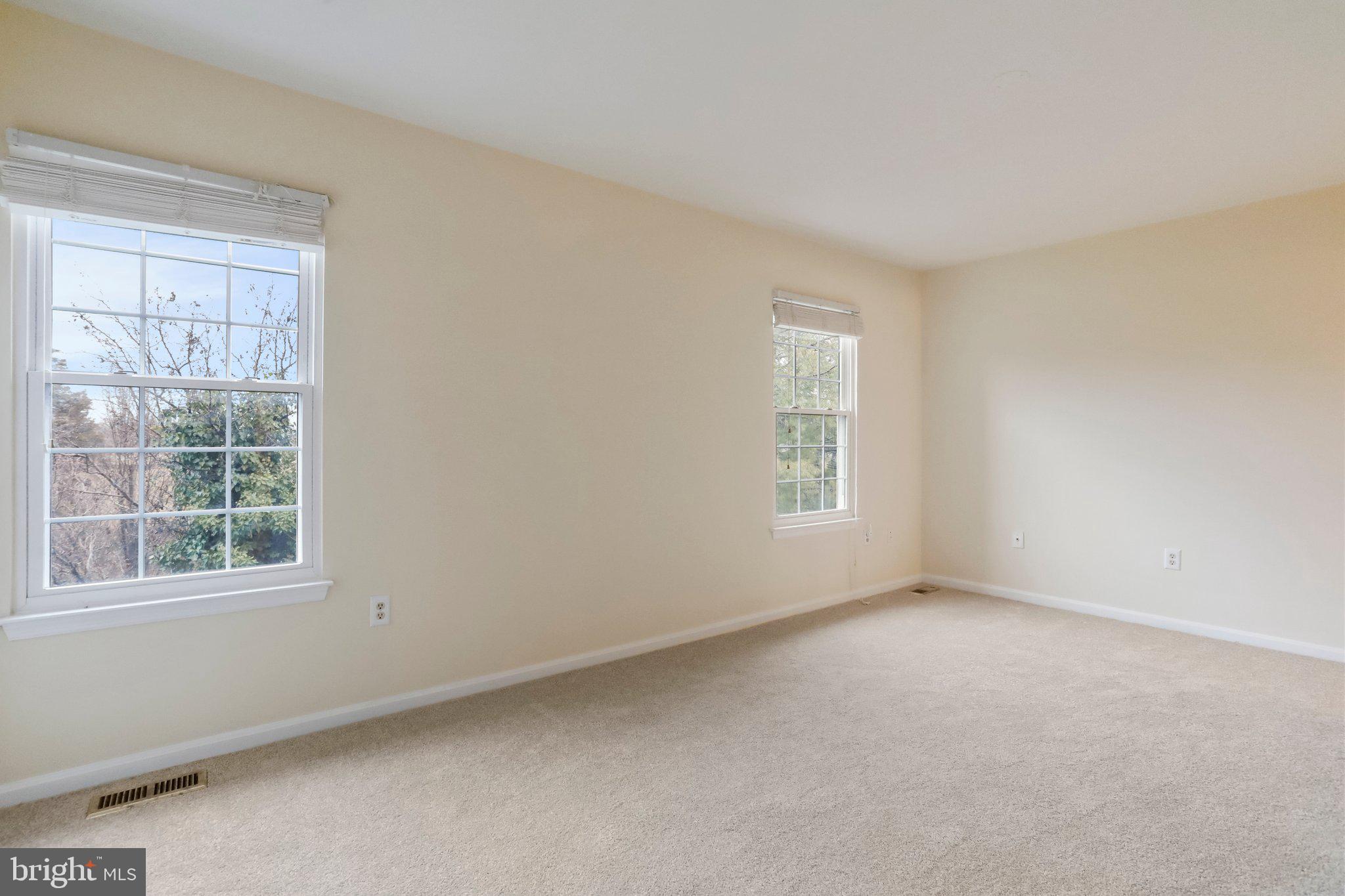 LONGSTREET COMMONS - Residential