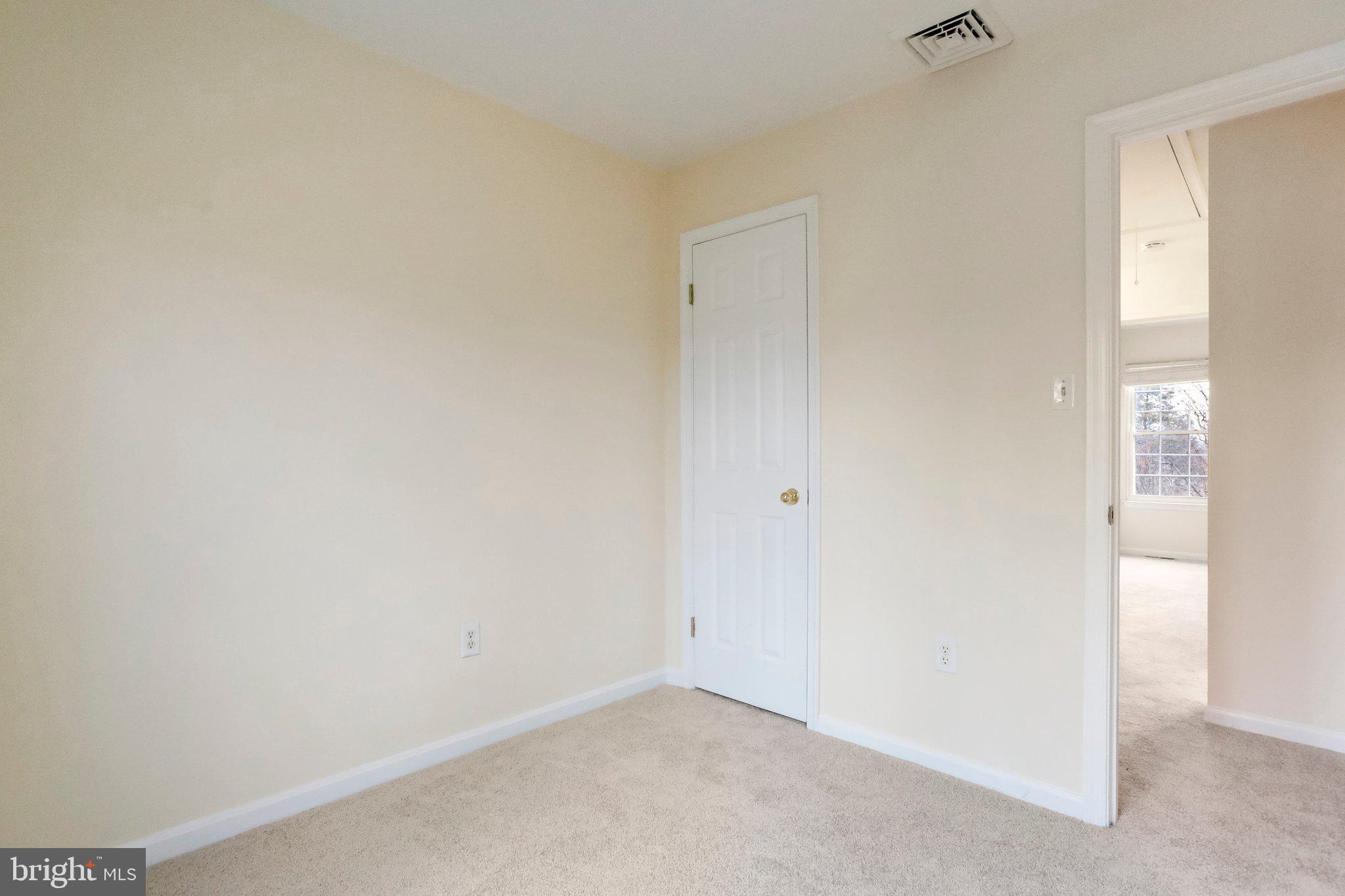 LONGSTREET COMMONS - Residential