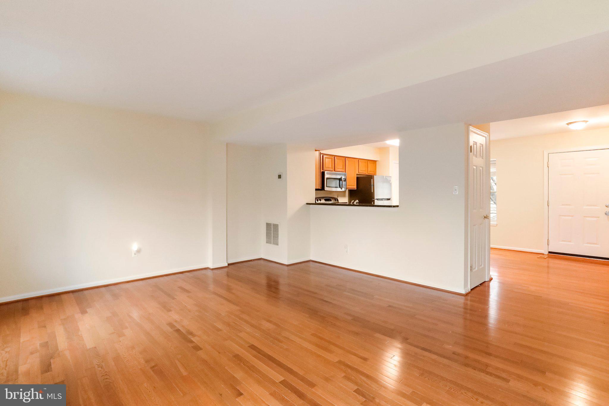 LONGSTREET COMMONS - Residential